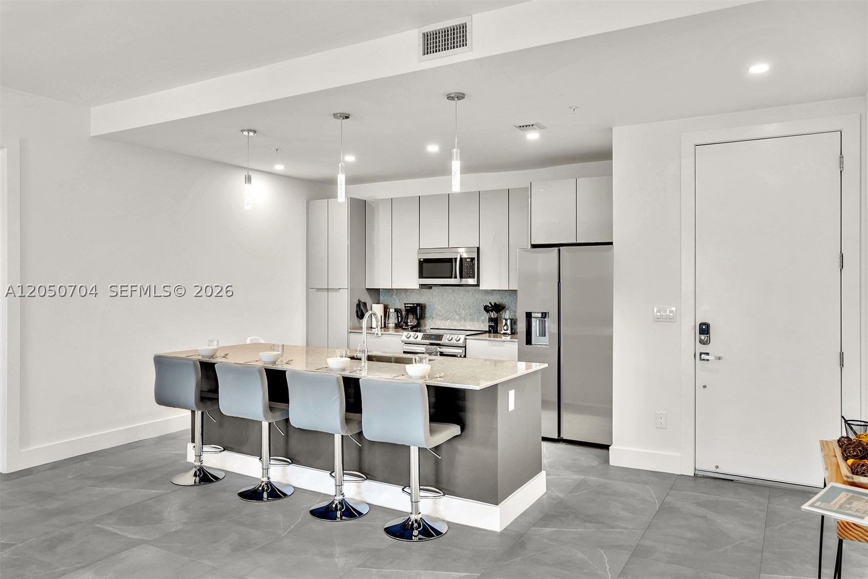 Everglade Land Sales Co - Residential Lease