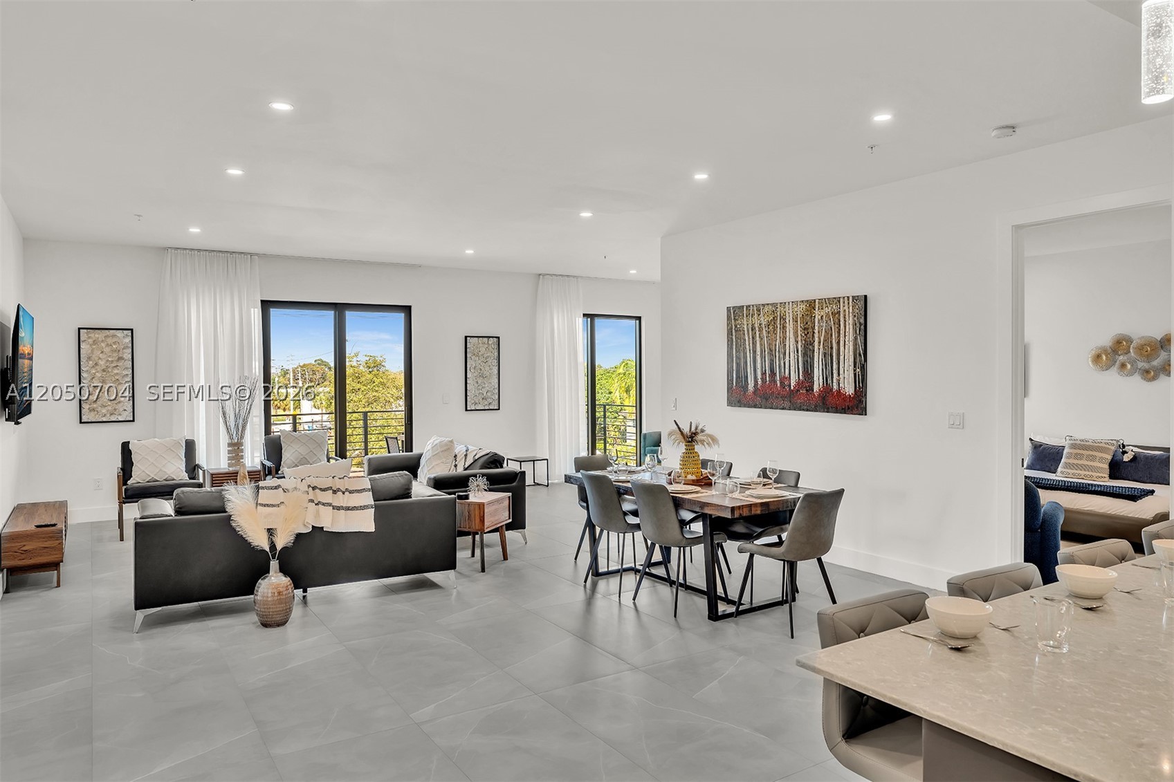 Everglade Land Sales Co - Residential Lease