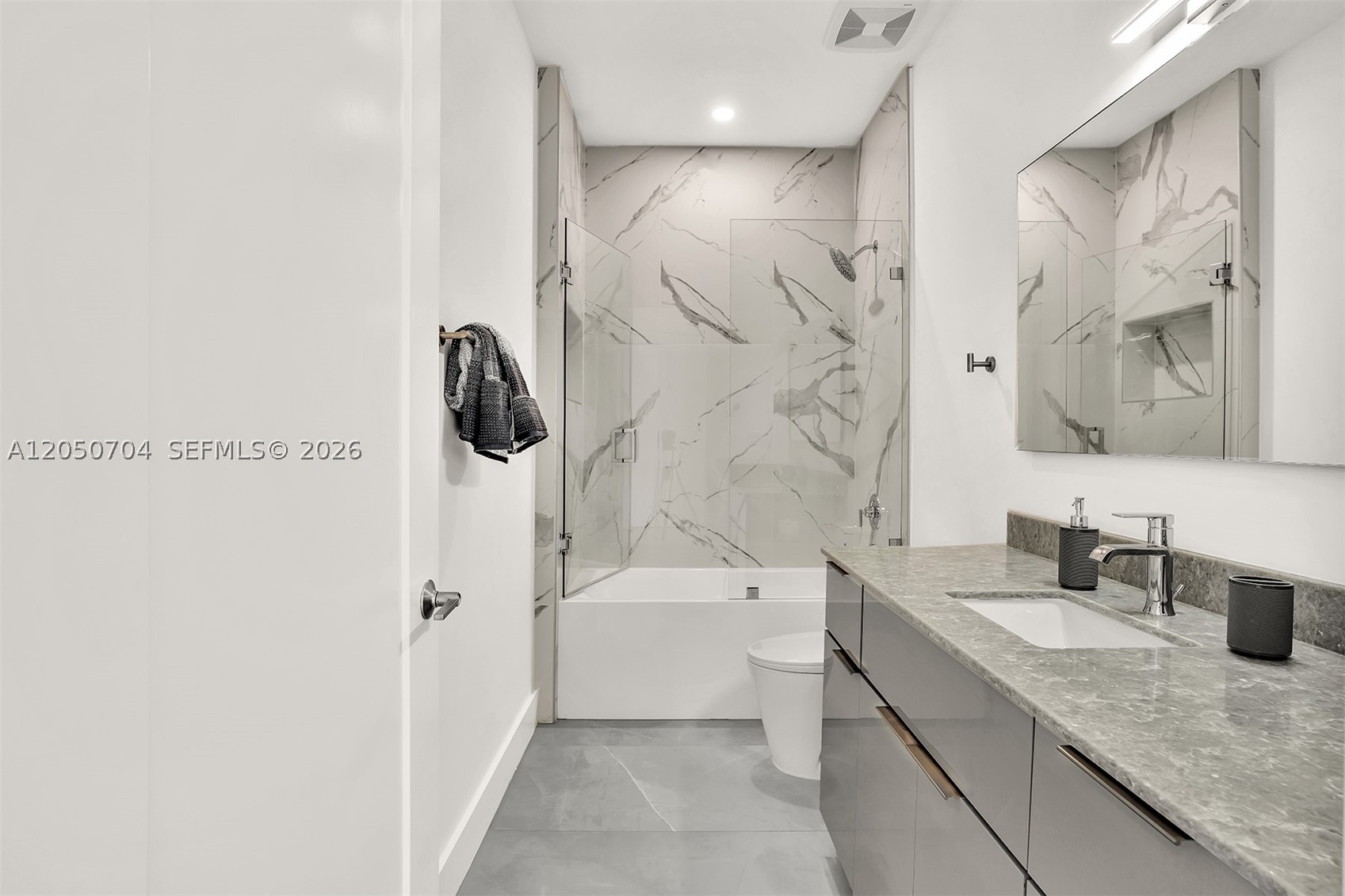 Everglade Land Sales Co - Residential Lease