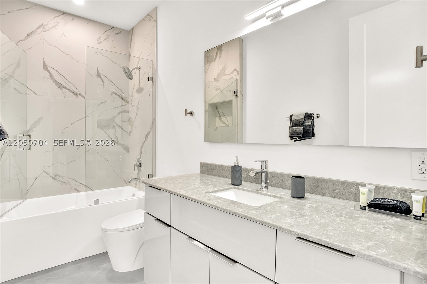 Everglade Land Sales Co - Residential Lease