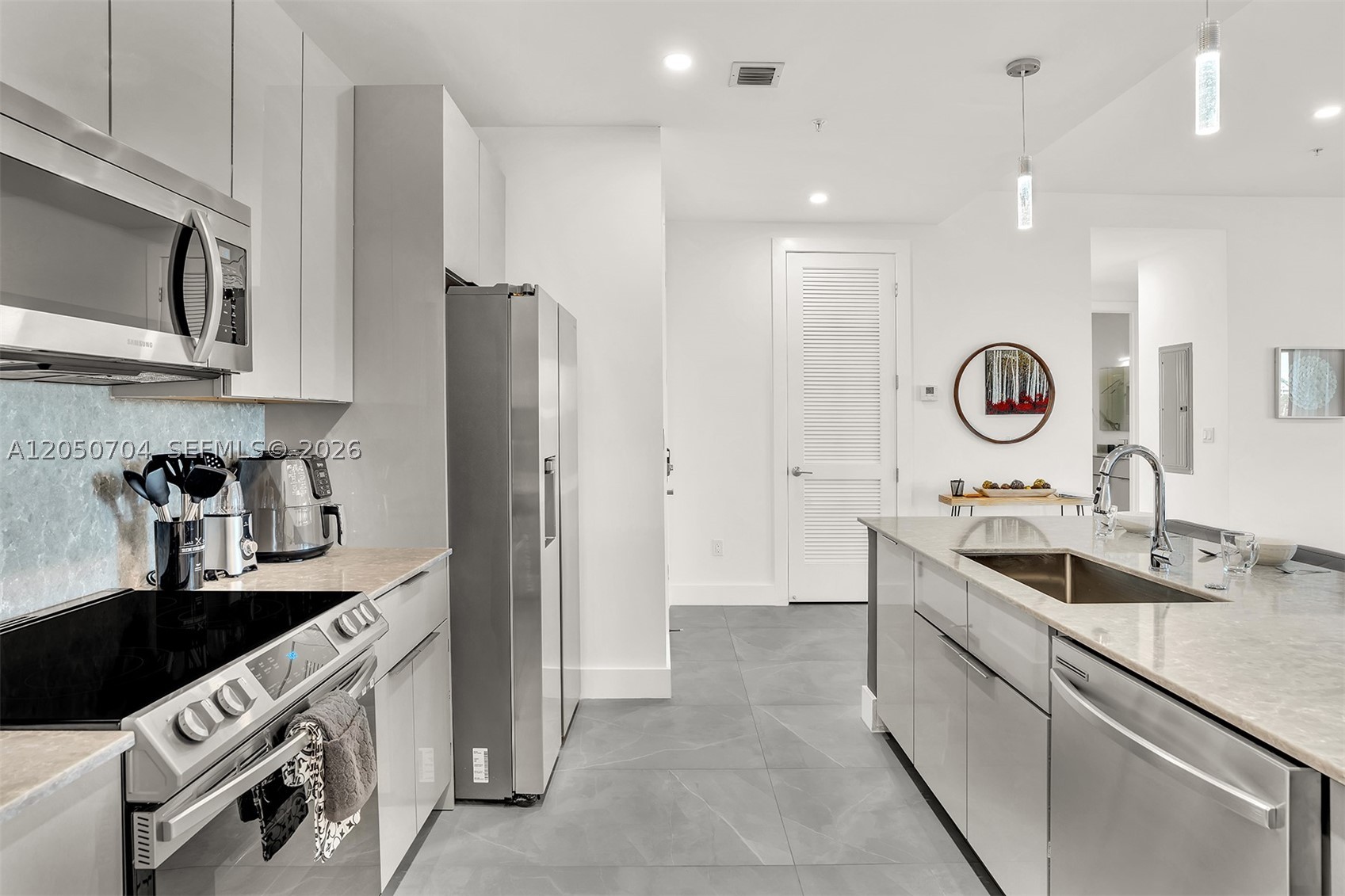 Everglade Land Sales Co - Residential Lease