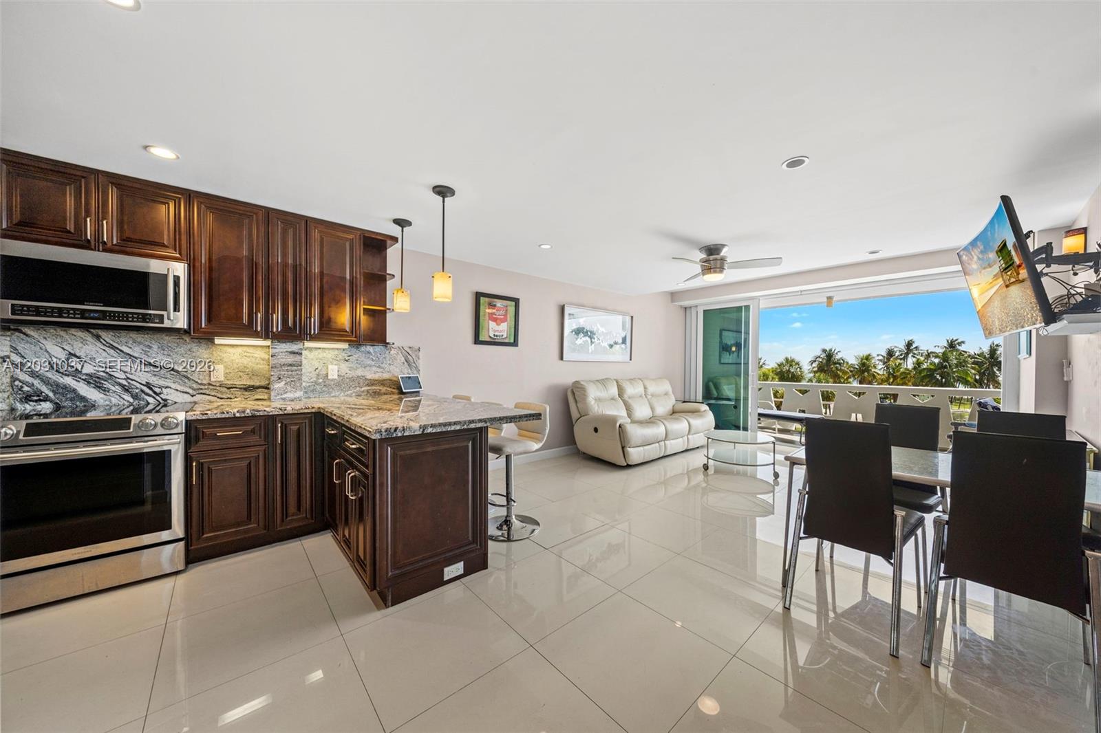 SEA TOWER - Residential Lease