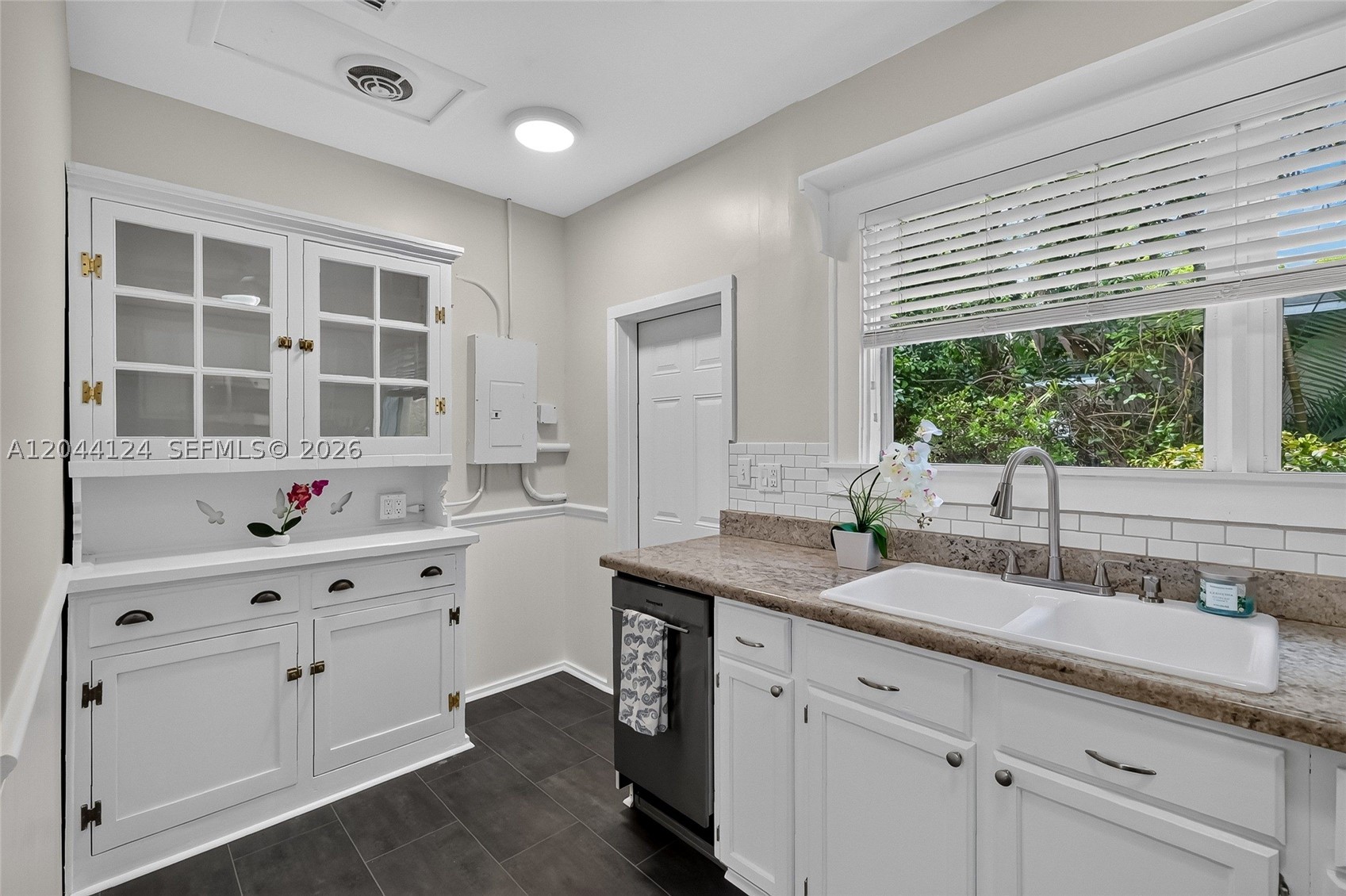 CORAL GABLES GRANADA SEC - Residential