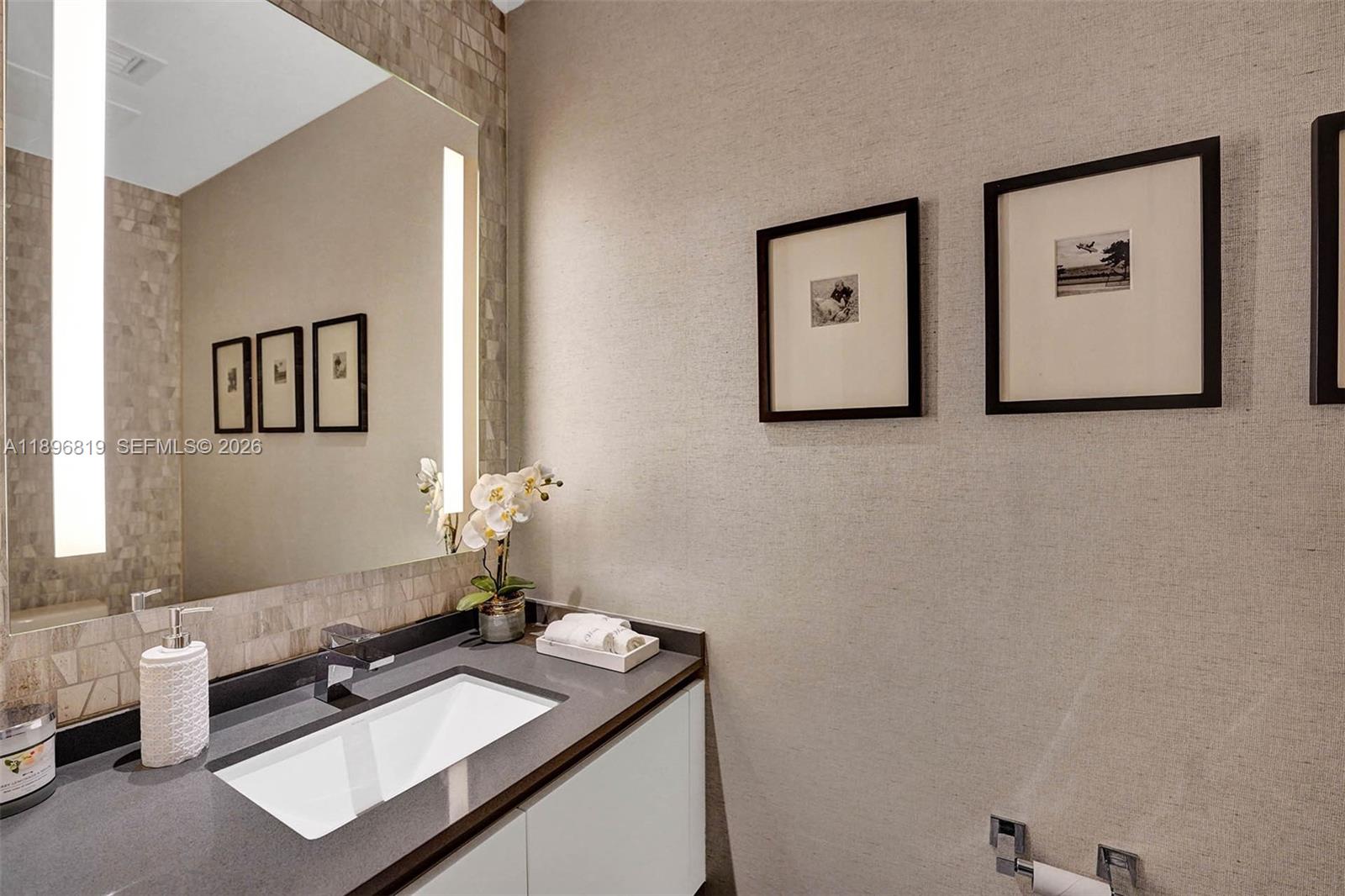 RISE CONDO - Residential