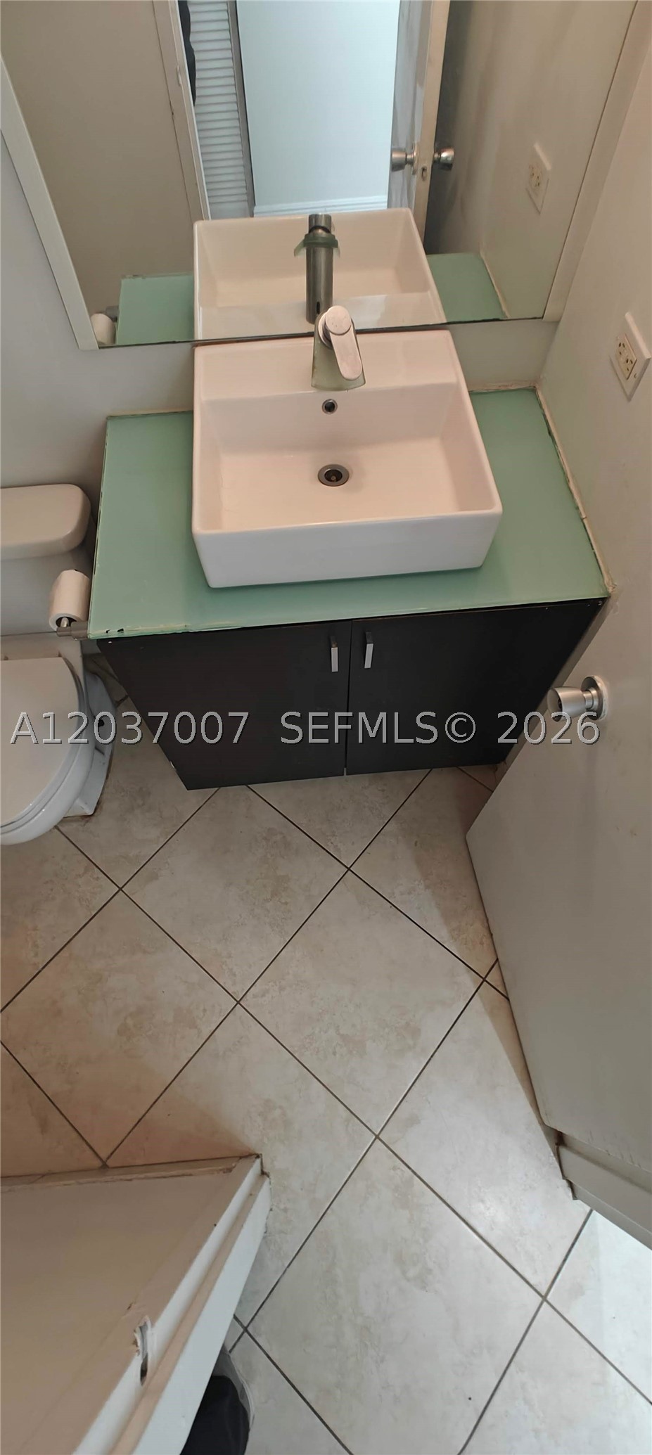 FOUR AMBASSADORS CONDO PH - Residential