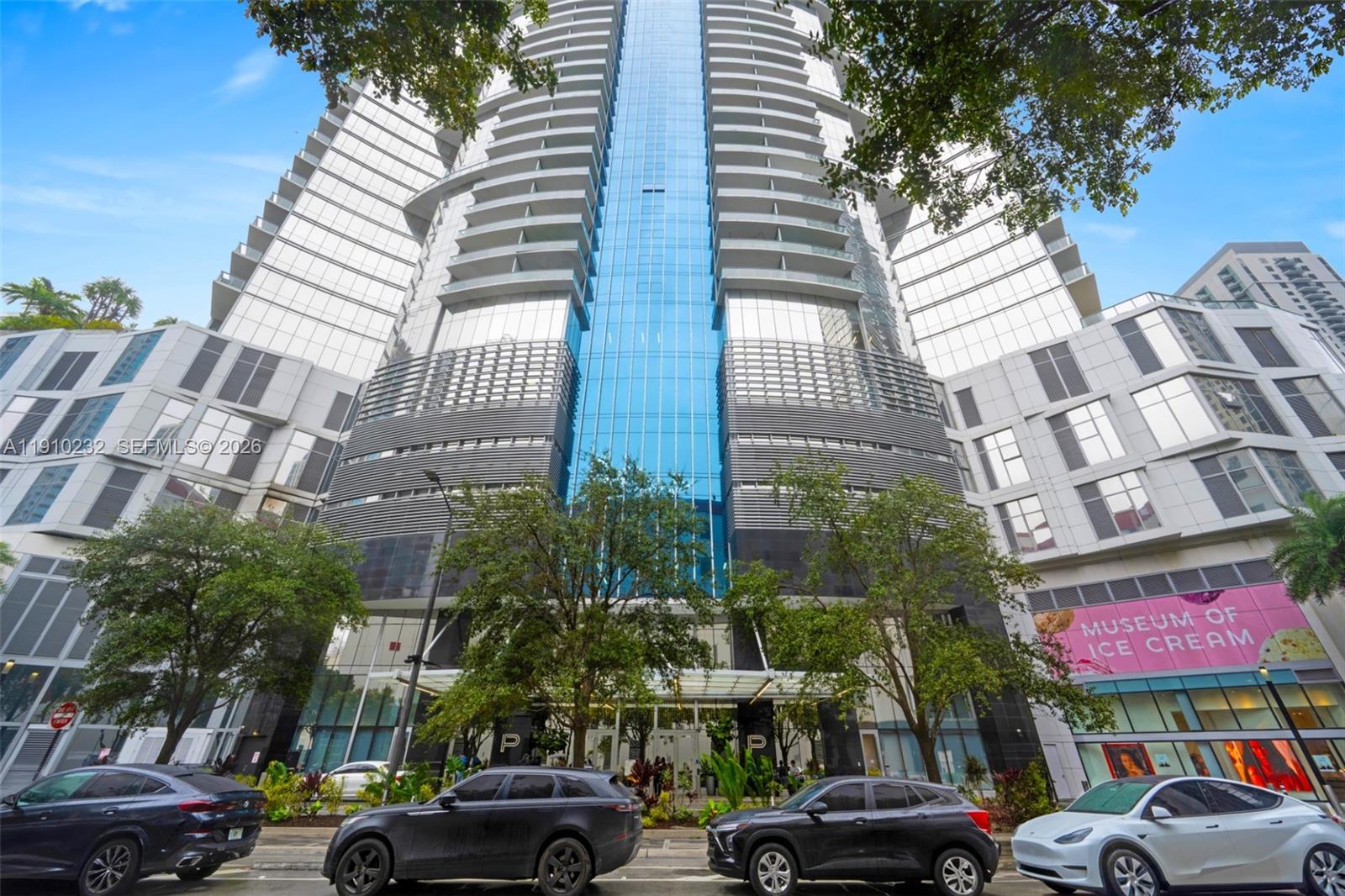 PARAMOUNT MIAMI WORLDCENT - Residential