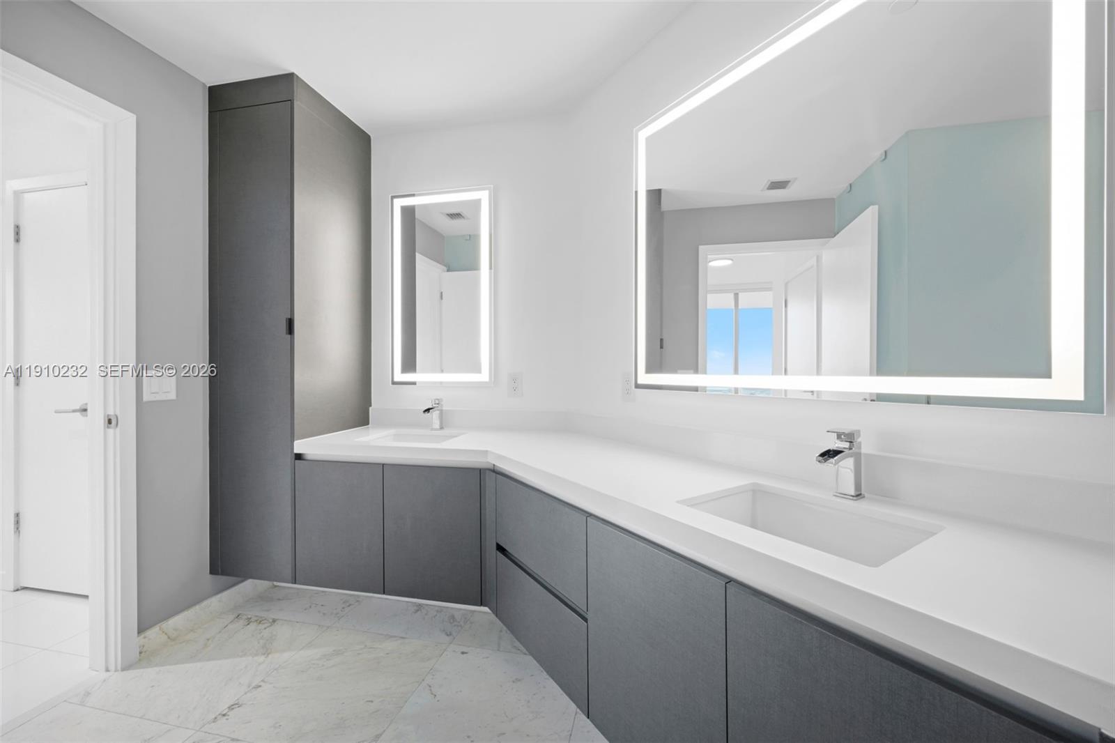 PARAMOUNT MIAMI WORLDCENT - Residential