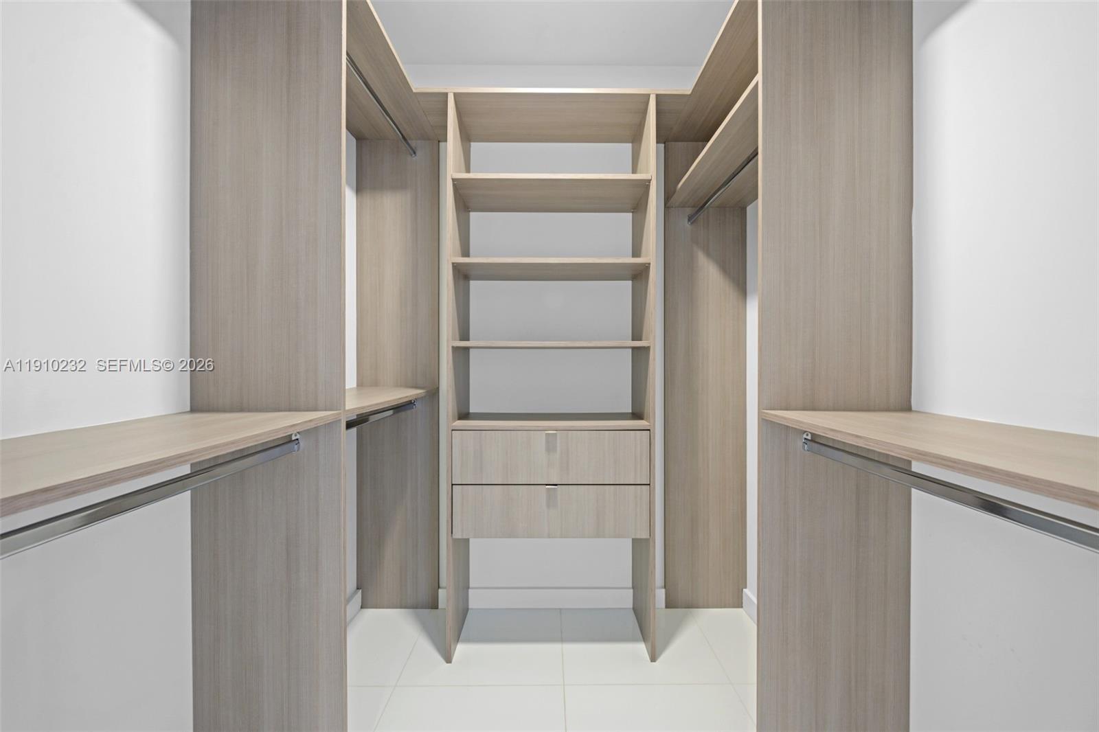 PARAMOUNT MIAMI WORLDCENT - Residential