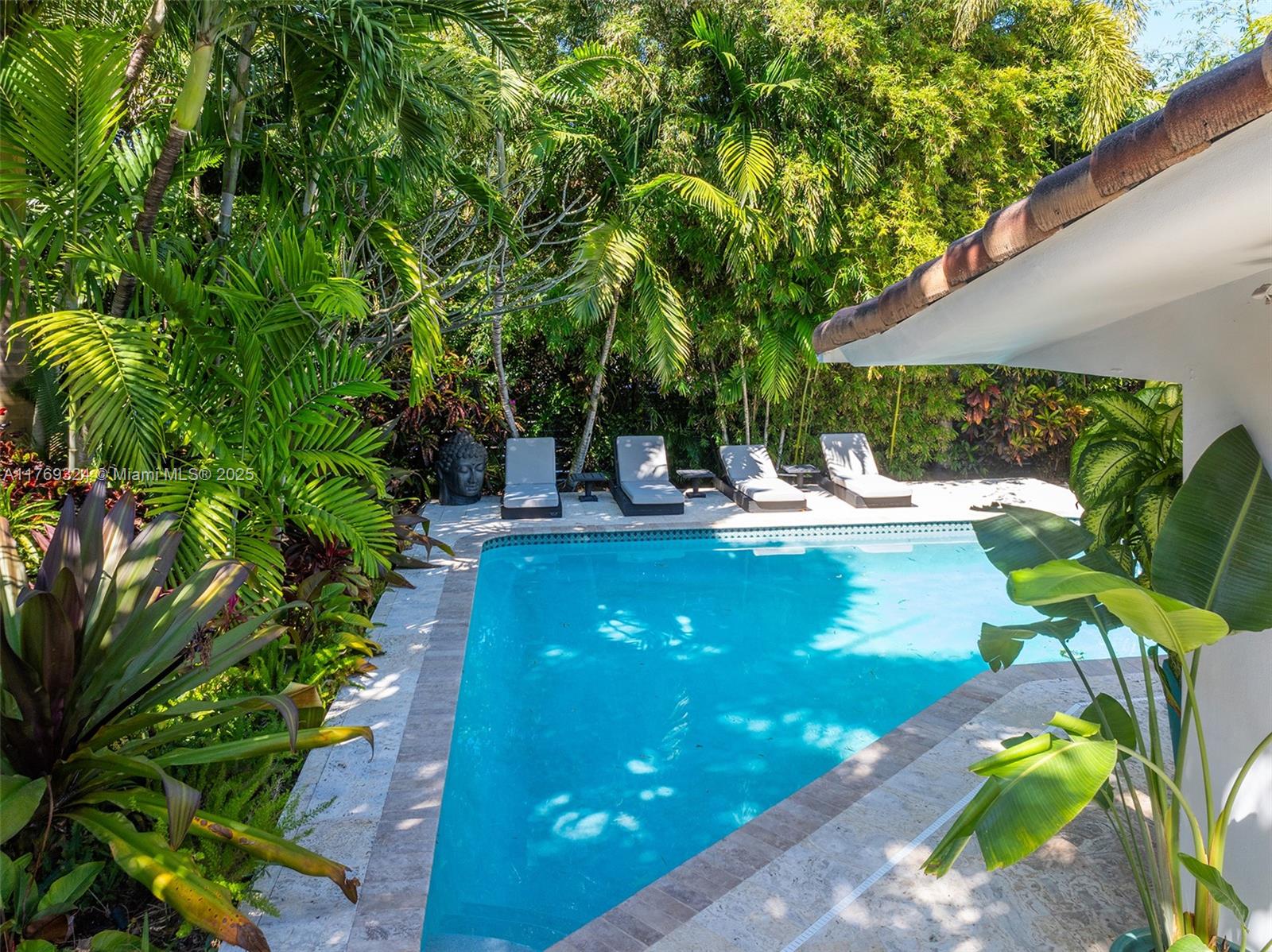 GOLDEN BEACH SEC C - Residential