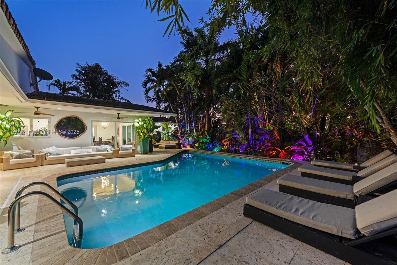 GOLDEN BEACH SEC C - Residential