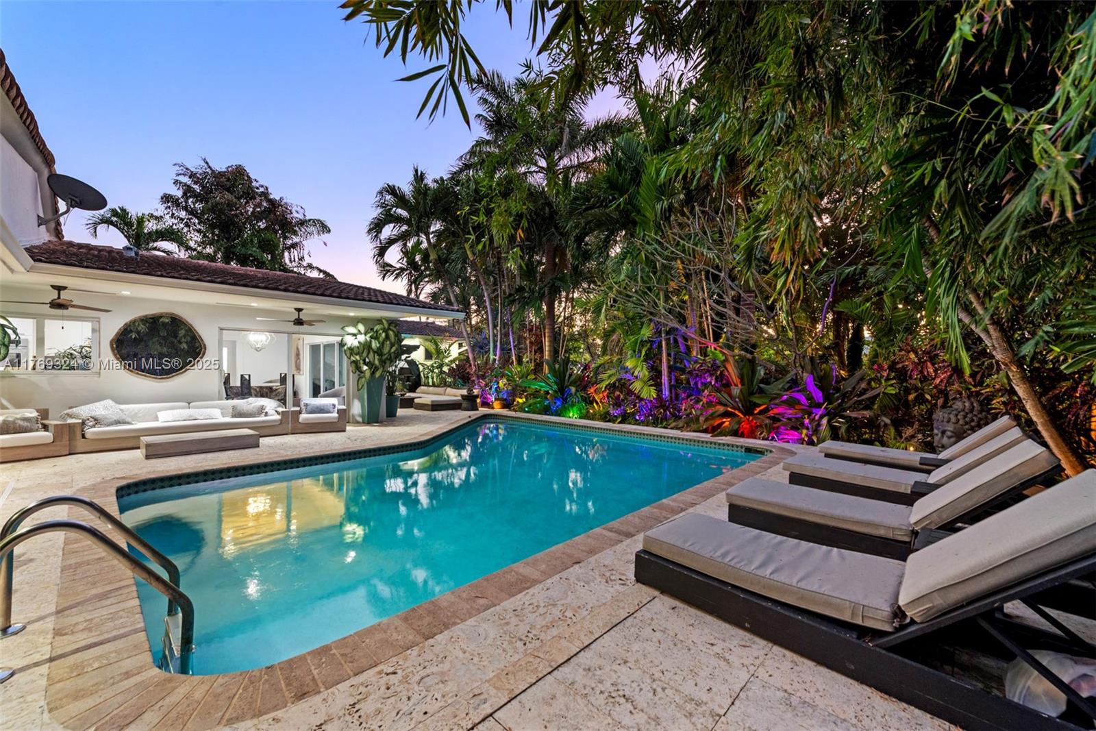 GOLDEN BEACH SEC C - Residential