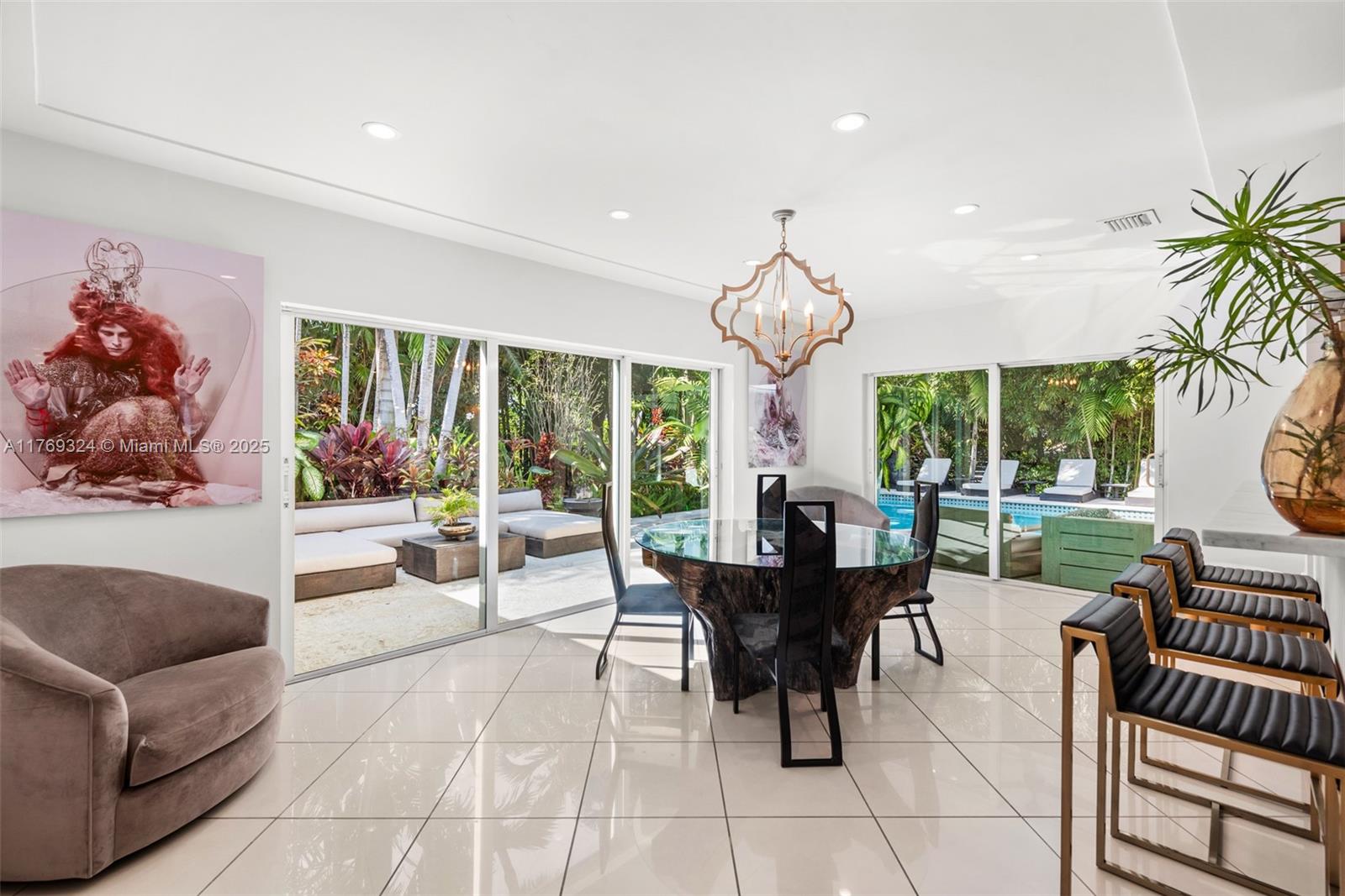 GOLDEN BEACH SEC C - Residential