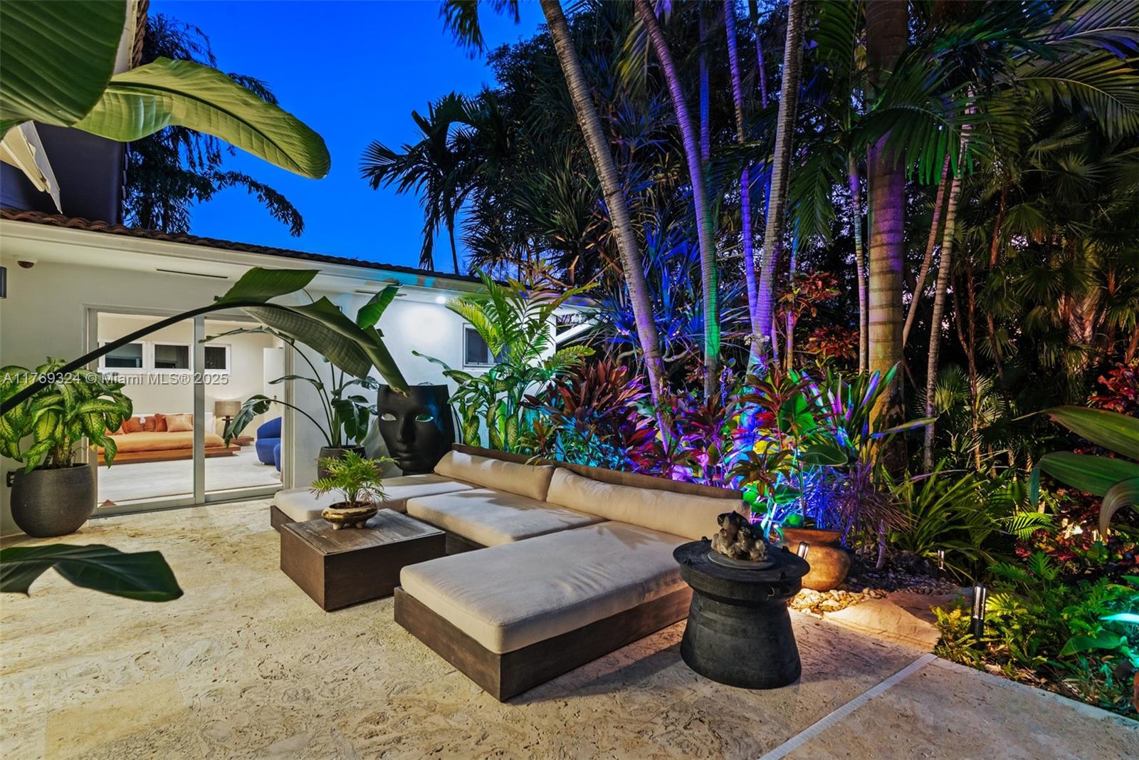 GOLDEN BEACH SEC C - Residential