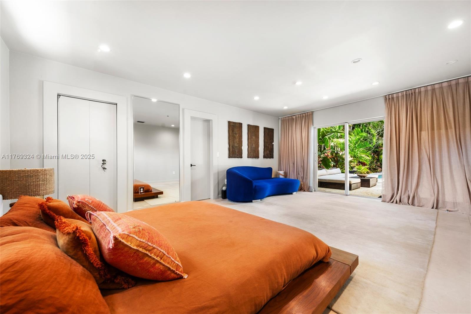 GOLDEN BEACH SEC C - Residential