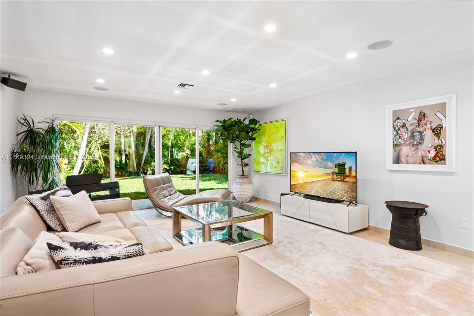 GOLDEN BEACH SEC C - Residential