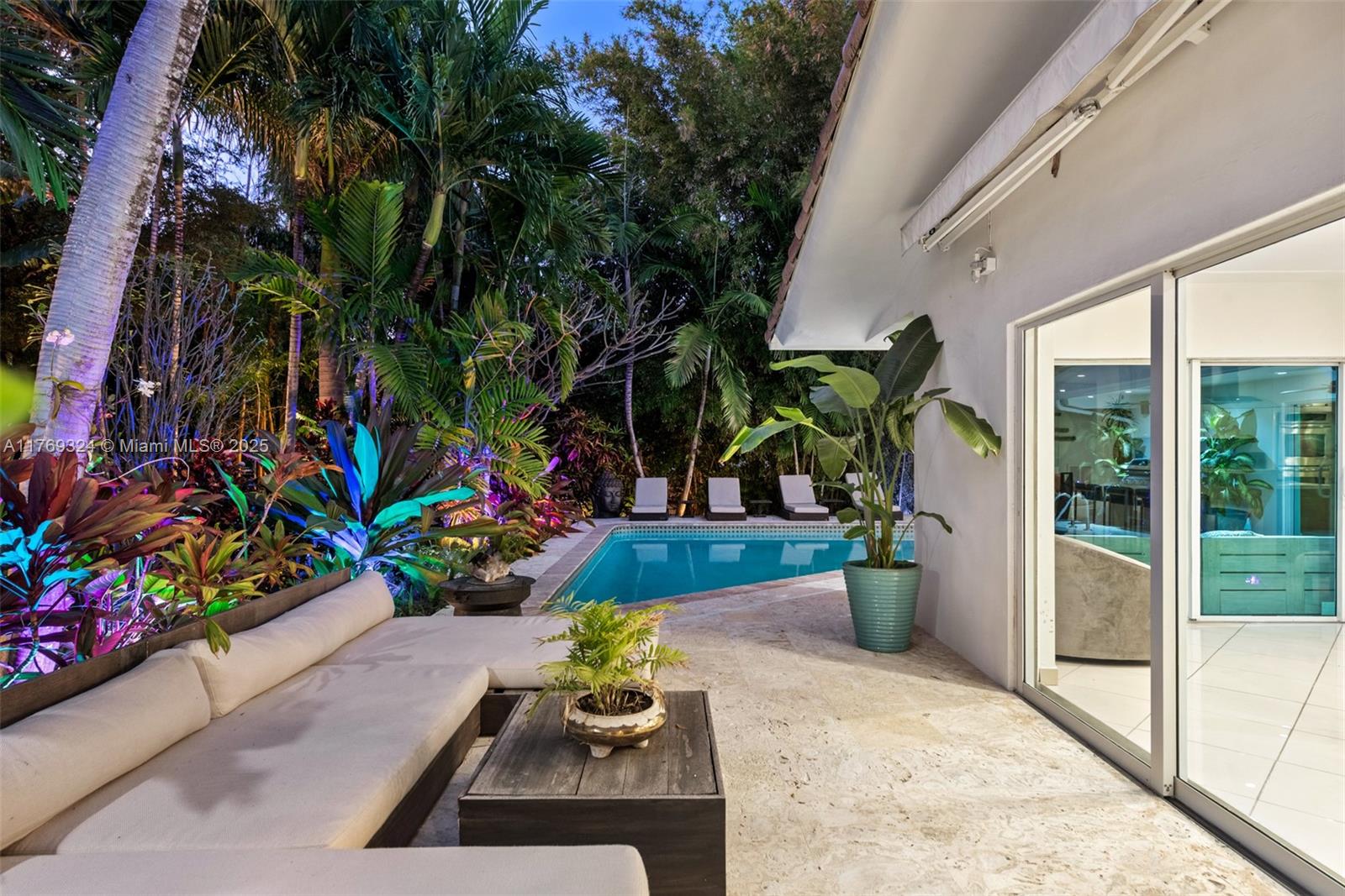 GOLDEN BEACH SEC C - Residential