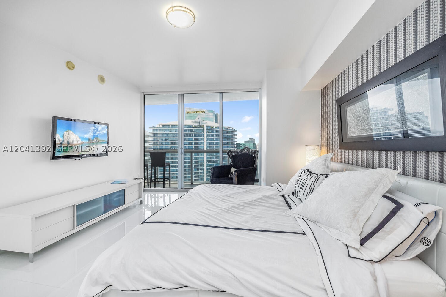ICONBRICKELL CONDO NO 1 - Residential