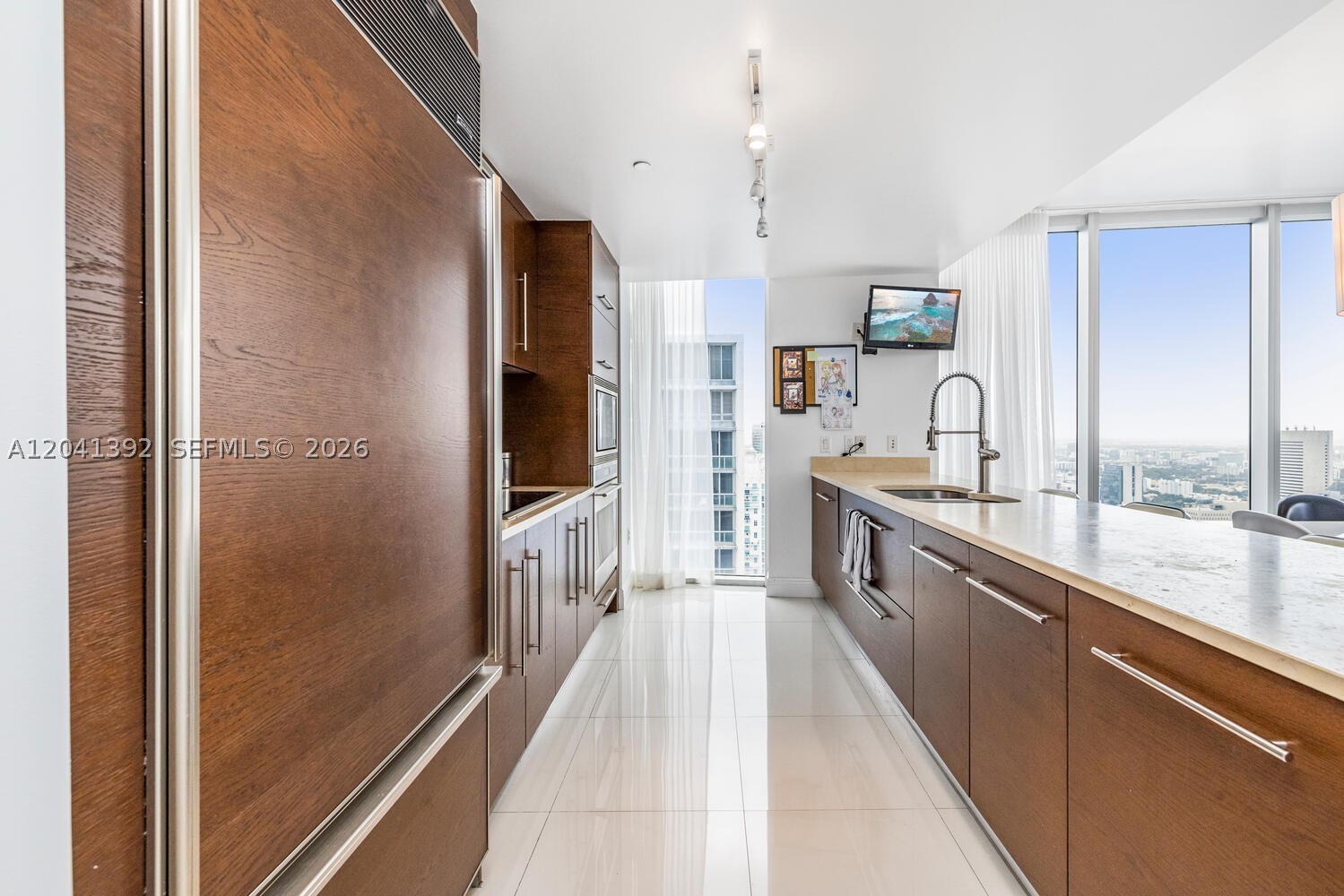 ICONBRICKELL CONDO NO 1 - Residential