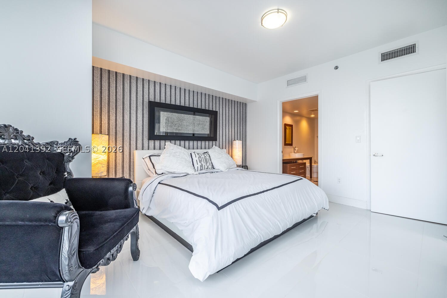 ICONBRICKELL CONDO NO 1 - Residential