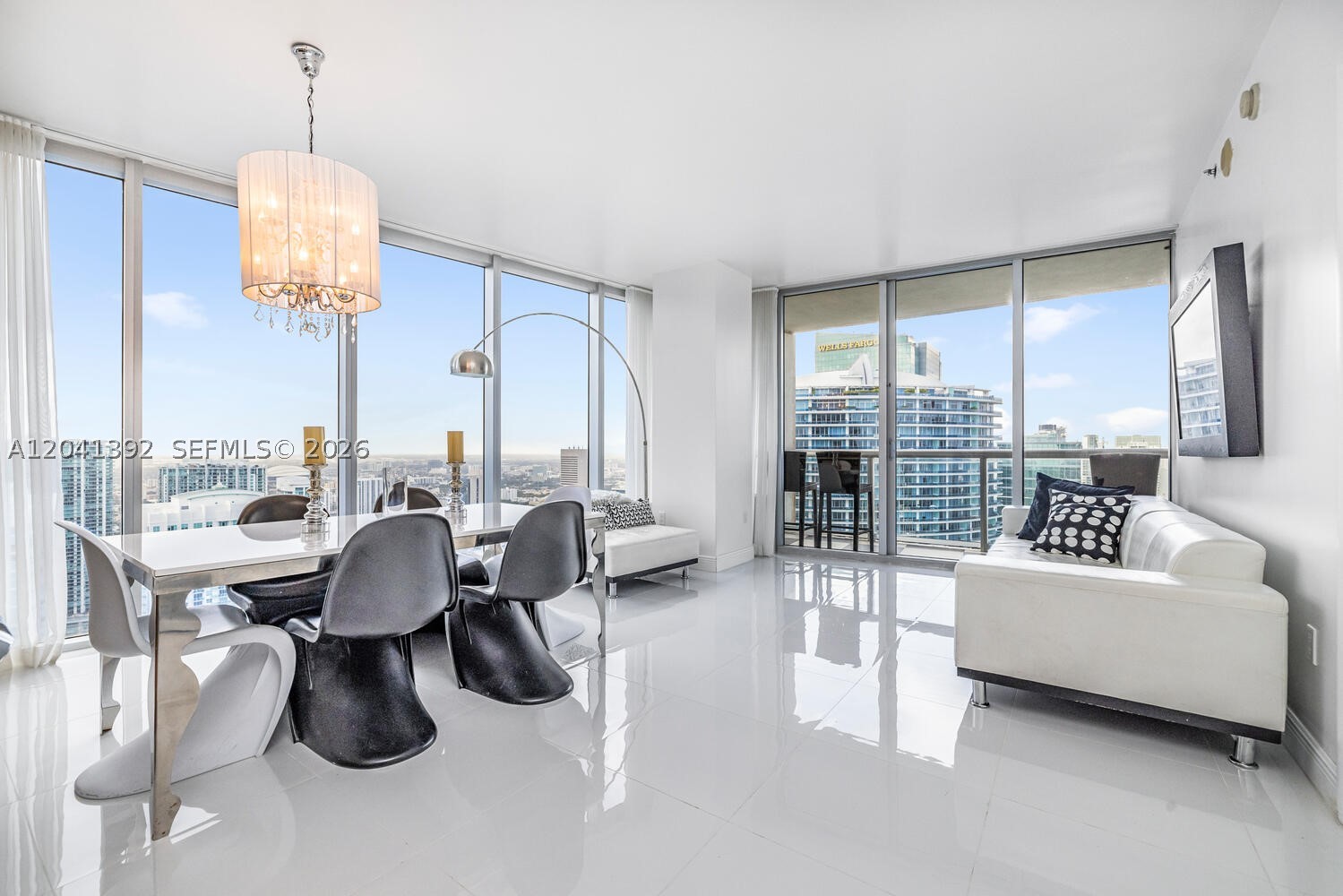 ICONBRICKELL CONDO NO 1 - Residential