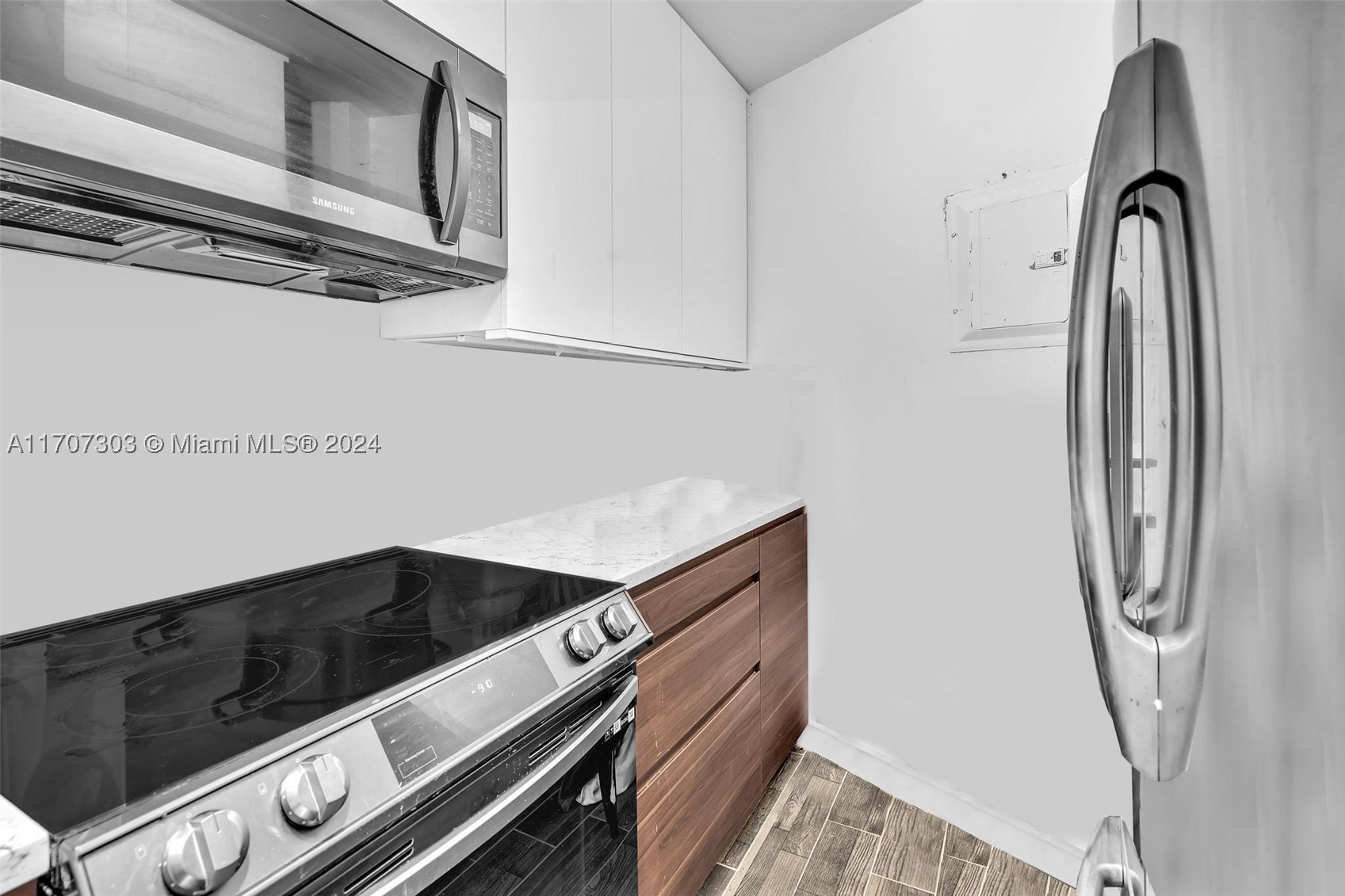 OCTAGON TOWERS I CONDO - Residential