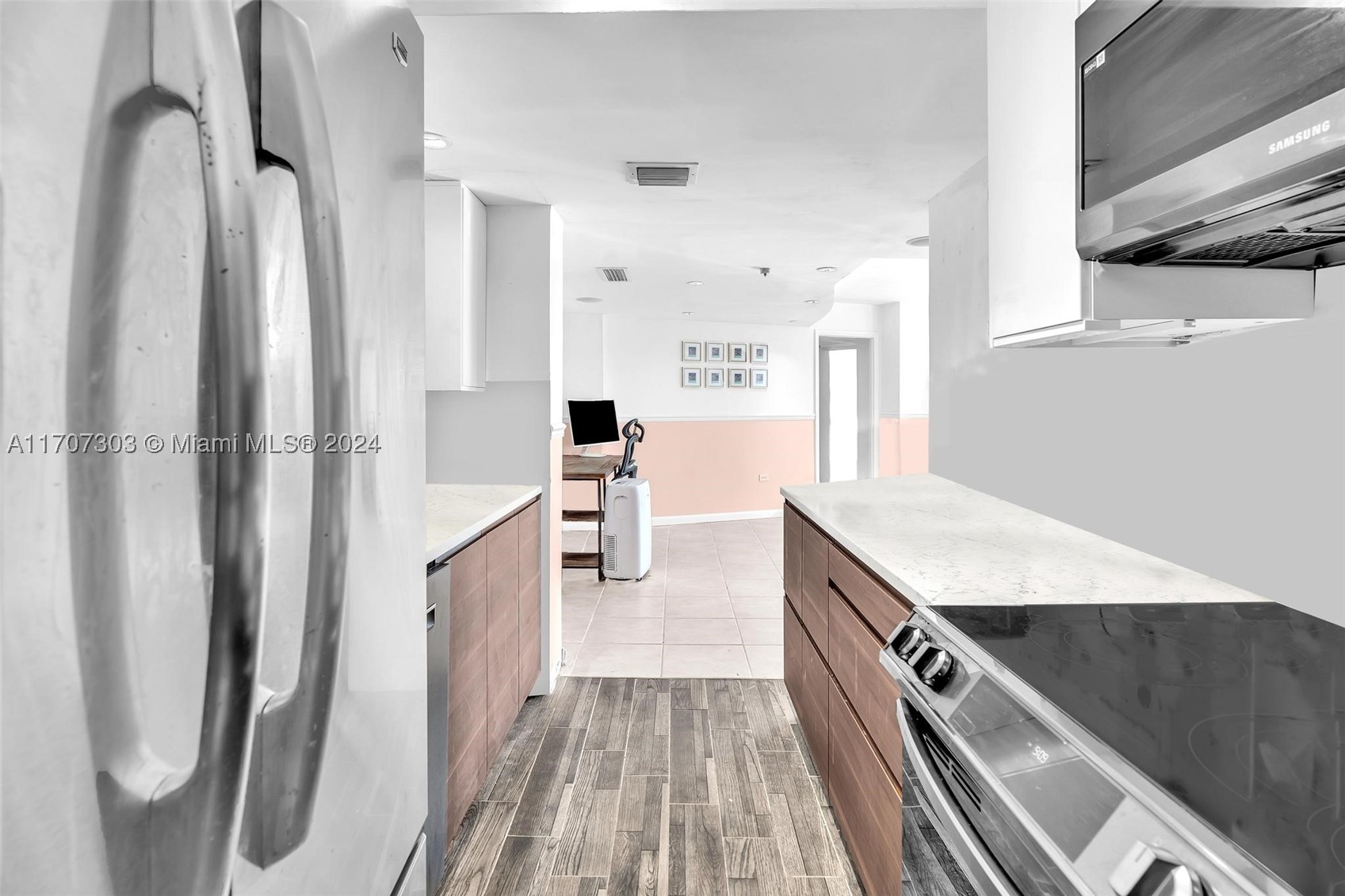 OCTAGON TOWERS I CONDO - Residential