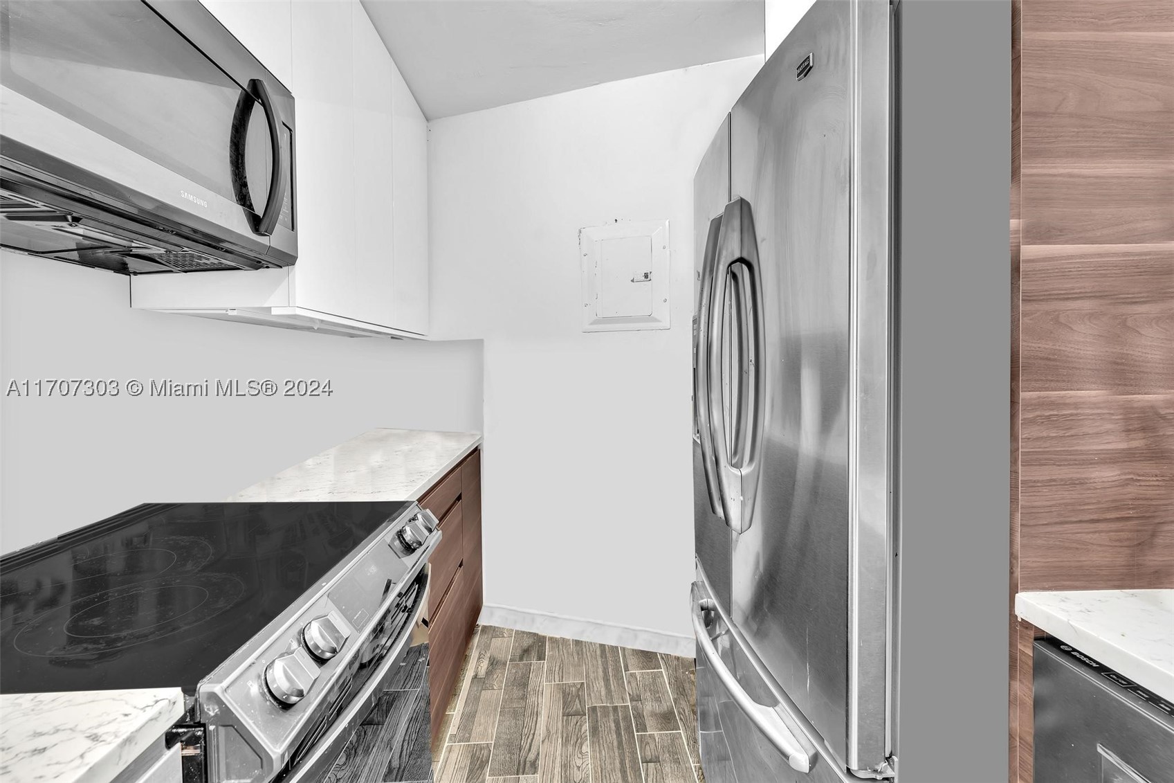 OCTAGON TOWERS I CONDO - Residential