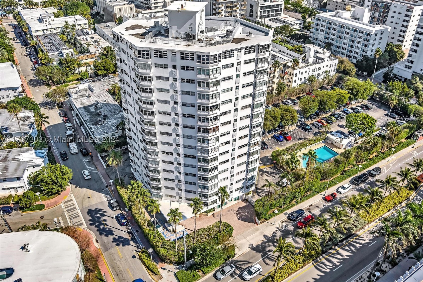 OCTAGON TOWERS I CONDO - Residential