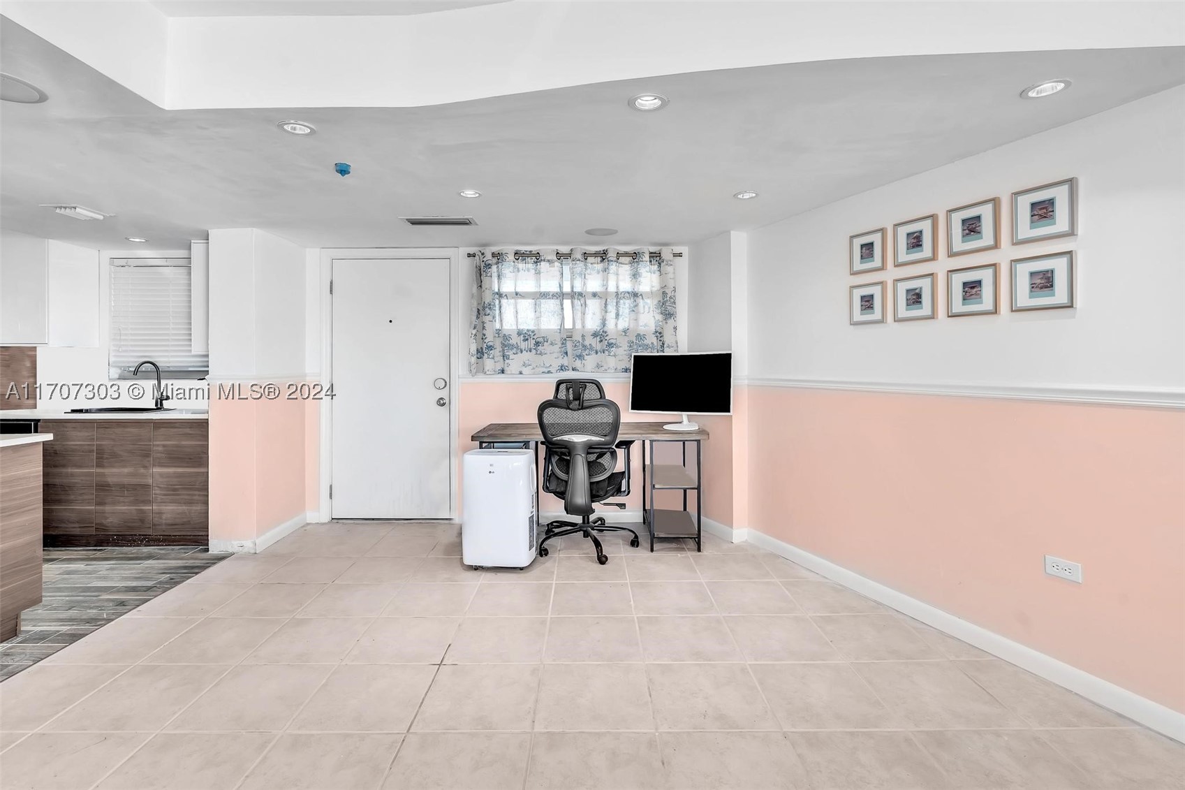 OCTAGON TOWERS I CONDO - Residential