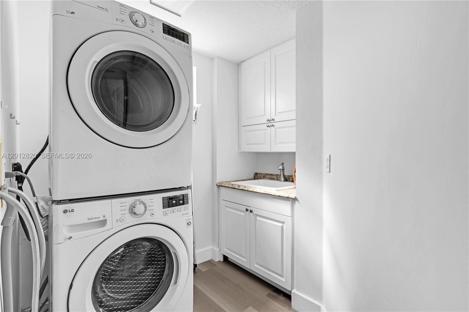 CAPTIVA CONDO B - Residential