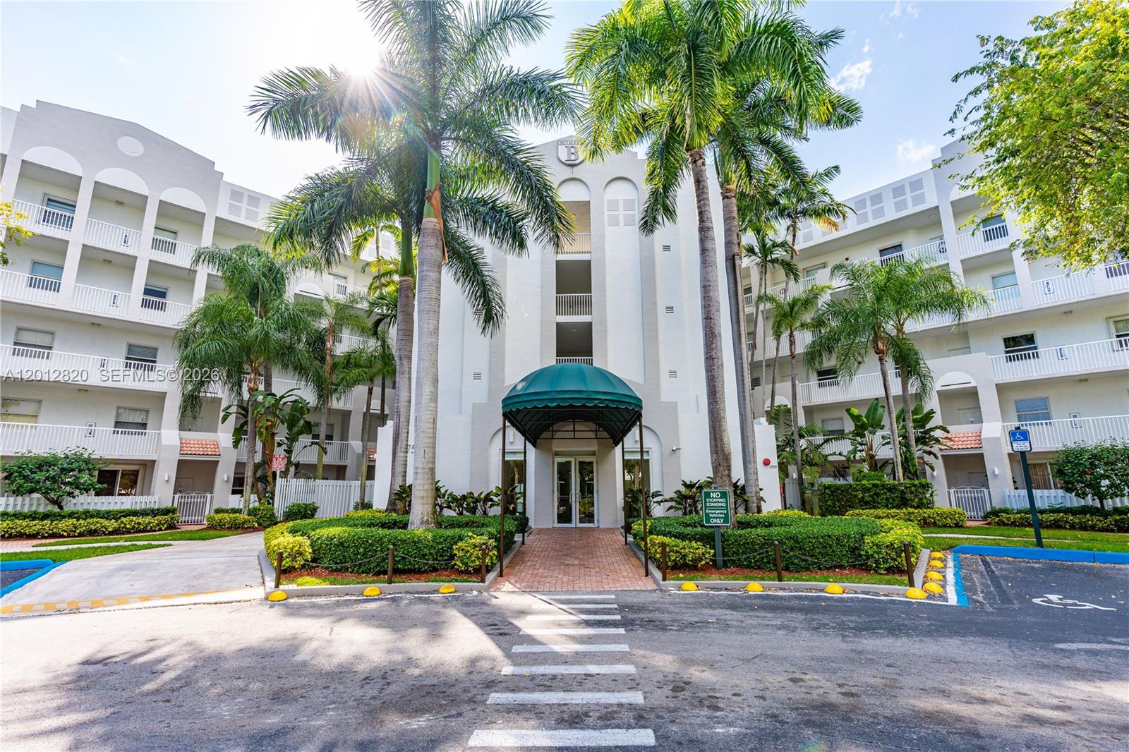 Located in Captiva, inside DORAL ISLES Community. Wonderful amenities on site, 5 start resort living style.Unit is the size of a house , 2810 sq ft, 3 bedroom plus den, 2 full baths plus 1/2 bath. 2 terraces in the unit. Beautiful views all over the place . Updated kitchen, newer floors, remodelled bathrooms. Priced right, ready to sell.