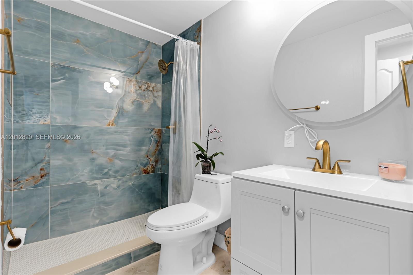 CAPTIVA CONDO B - Residential