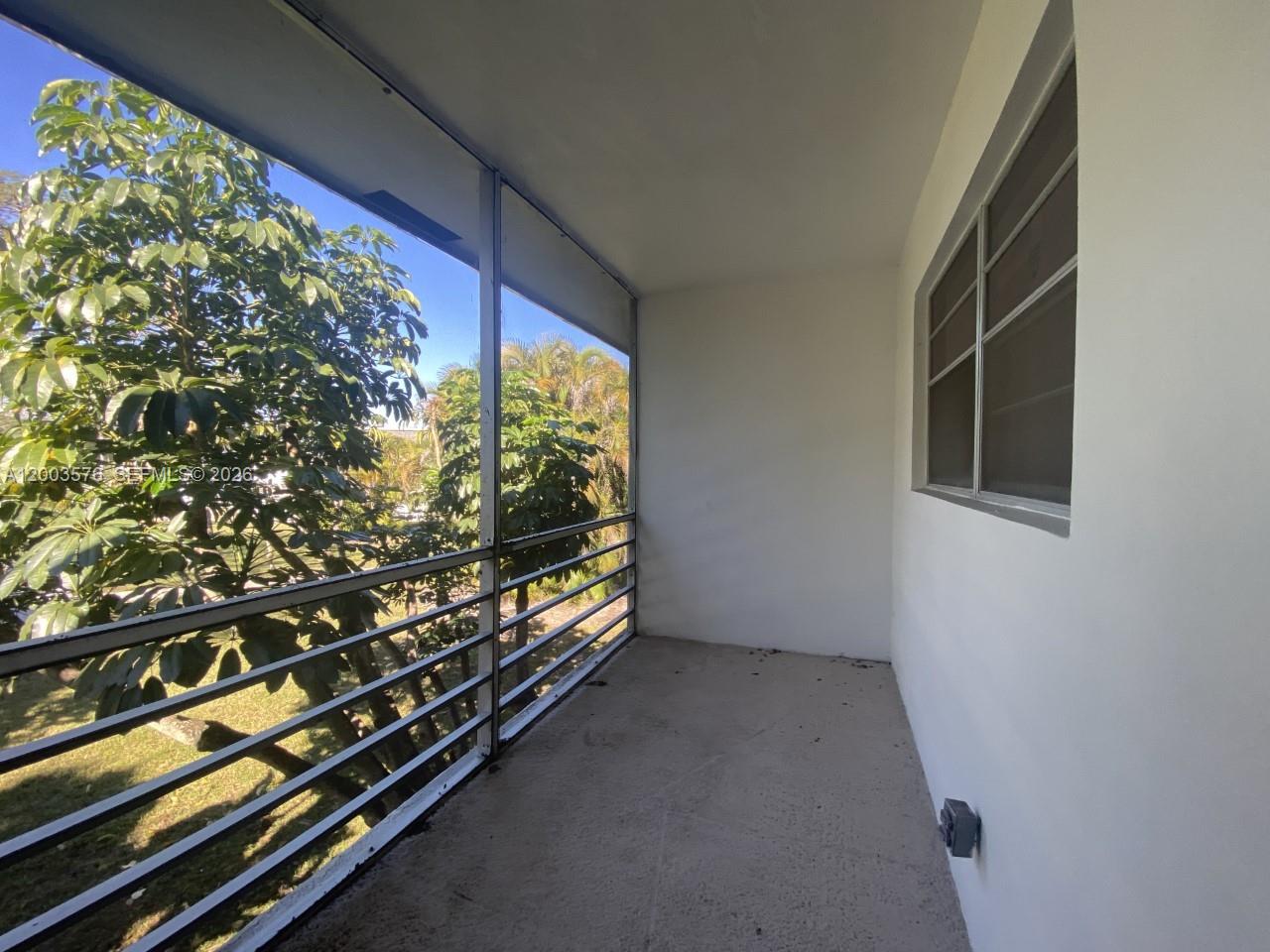 MARGATE VILLAGE PH I COND - Residential Lease
