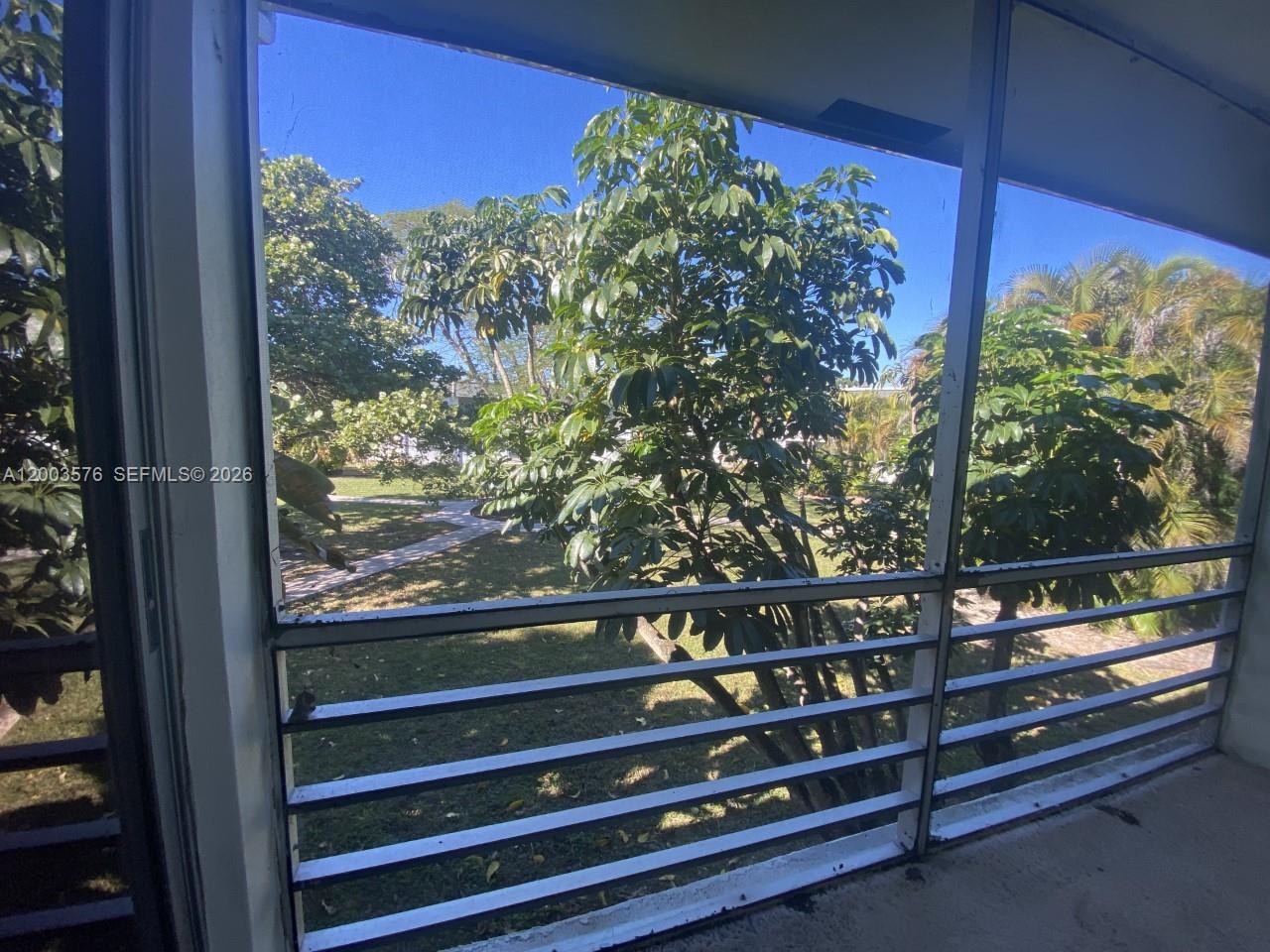 MARGATE VILLAGE PH I COND - Residential Lease