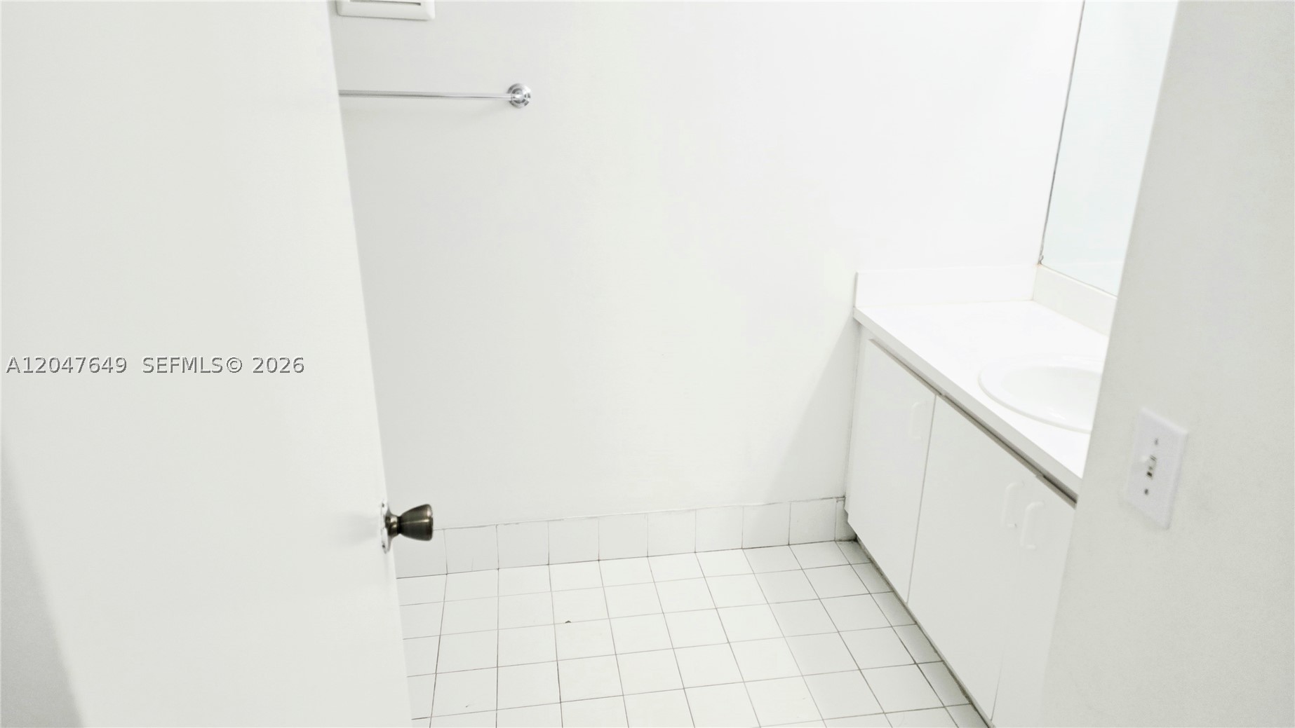 VILLA ENCANTADA CONDO NO - Residential Lease
