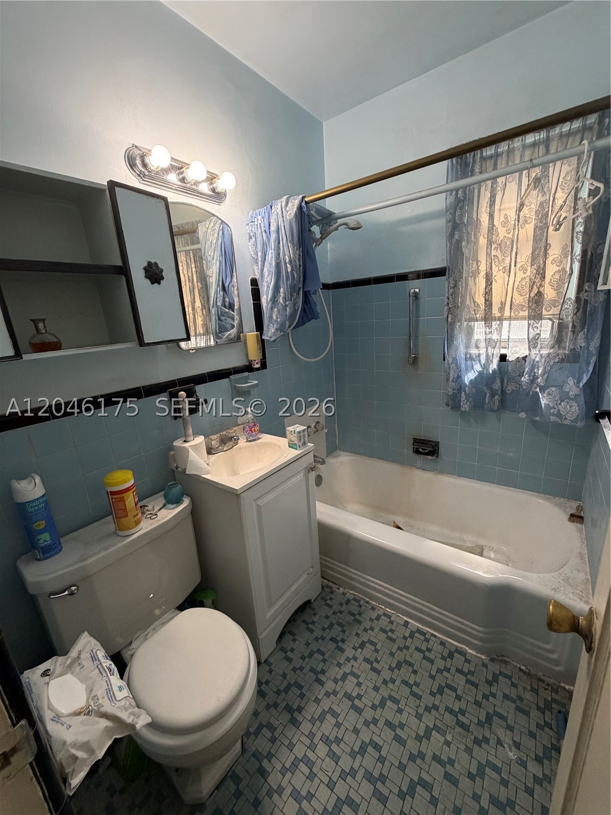 VALENTINE VILLAS - Residential Income