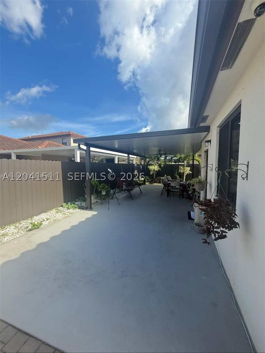 SILVER PALMS MIDTOWN - Residential
