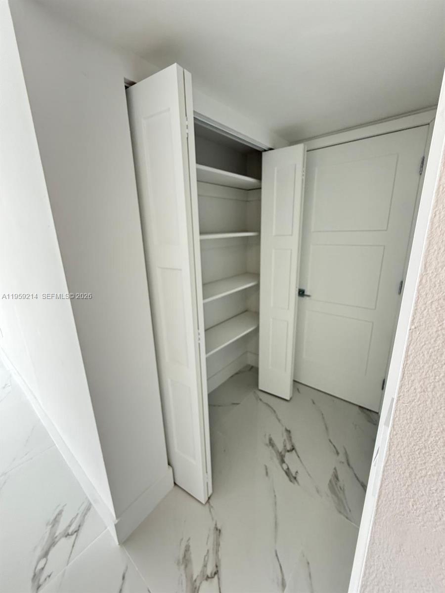 ANDOR PLAZA CONDO - Residential
