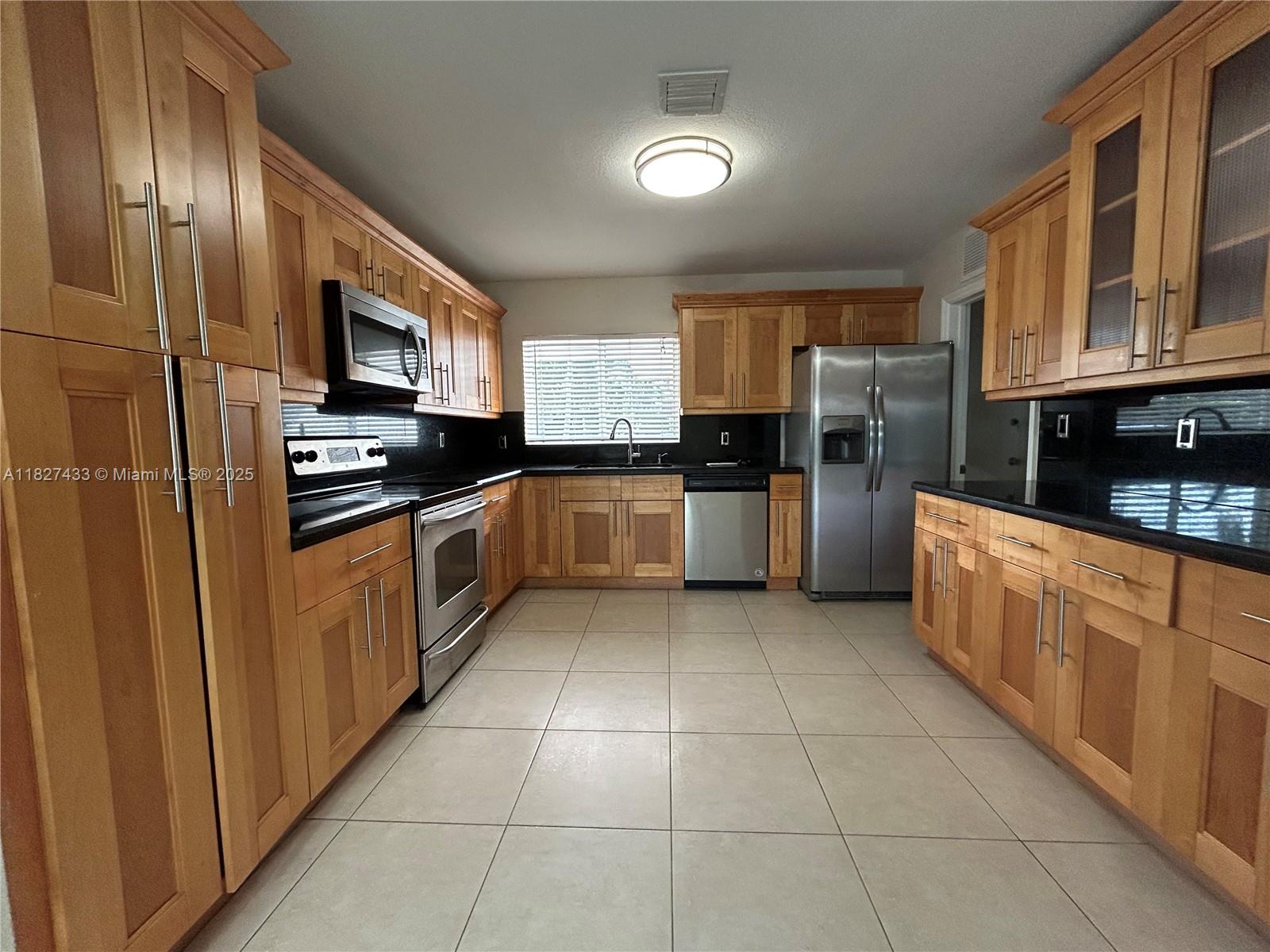 Snapper Crk Park Un 1 - Residential Lease
