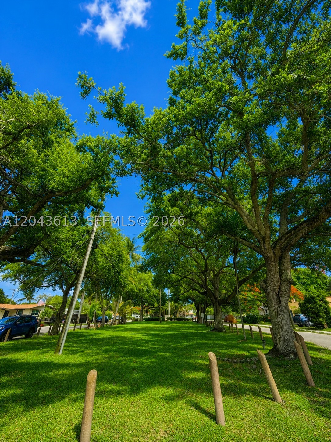SUNSET ISLES SEC 4 - Residential