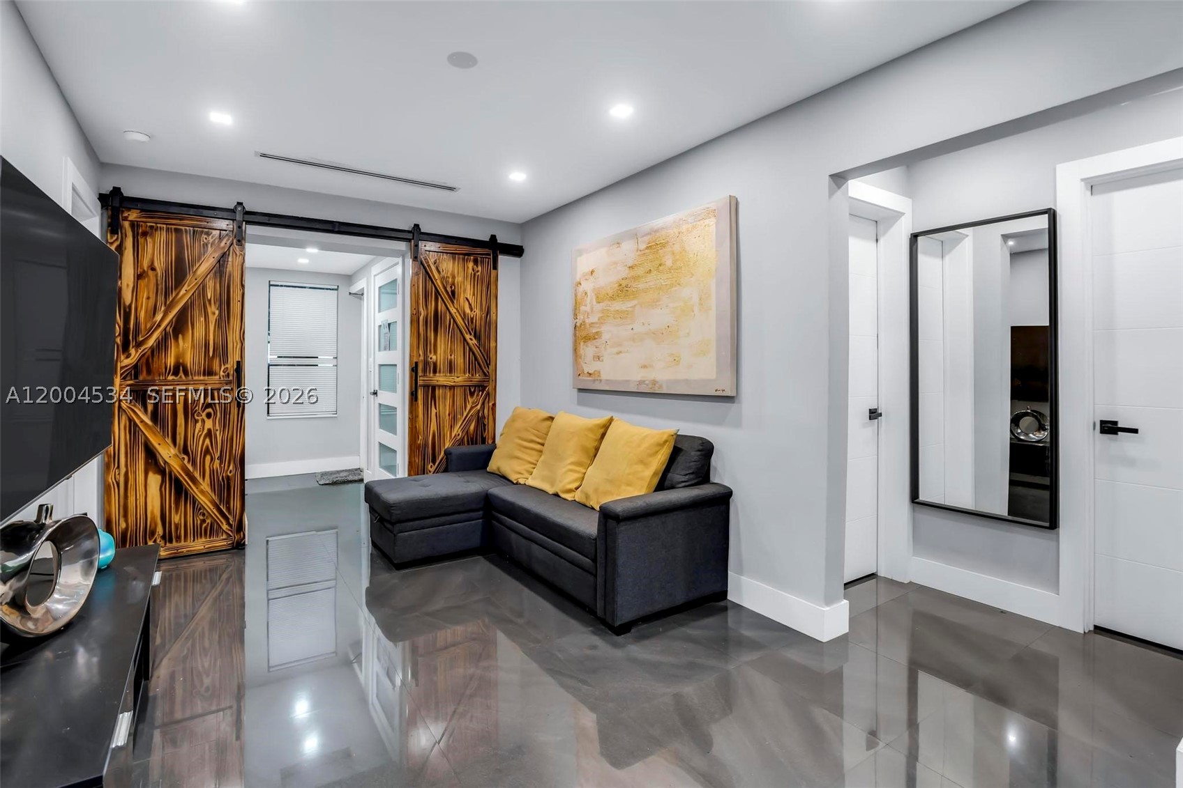 17 AVE MANOR 2ND ADDN - Residential