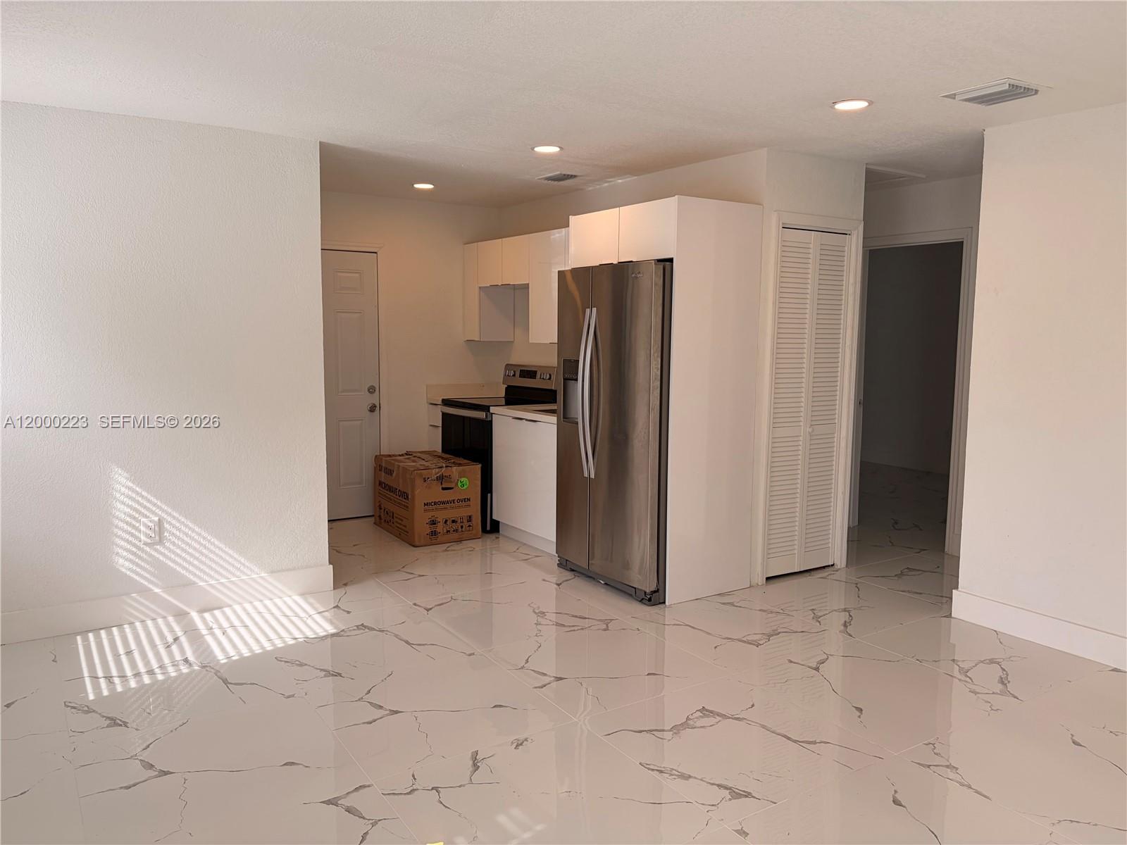 BISCAYNE RIVER GARDENS - Residential Lease