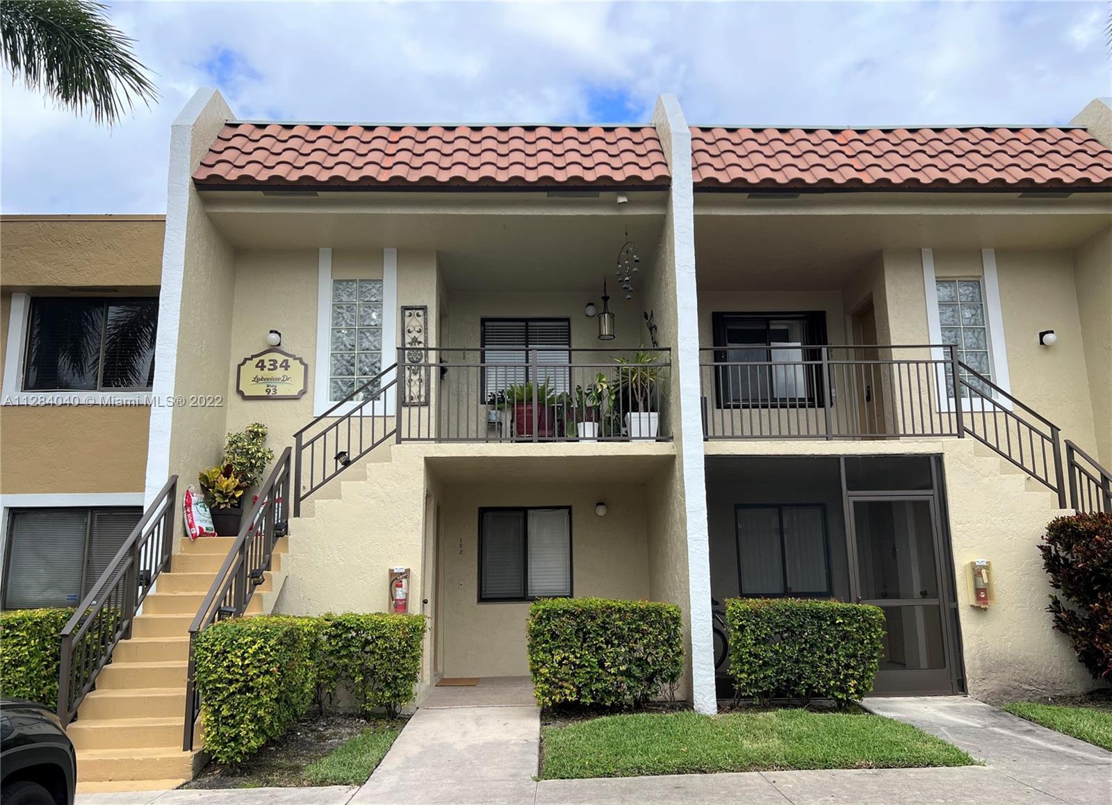 WESTON LAKES 21 INC CONDO - Residential Lease