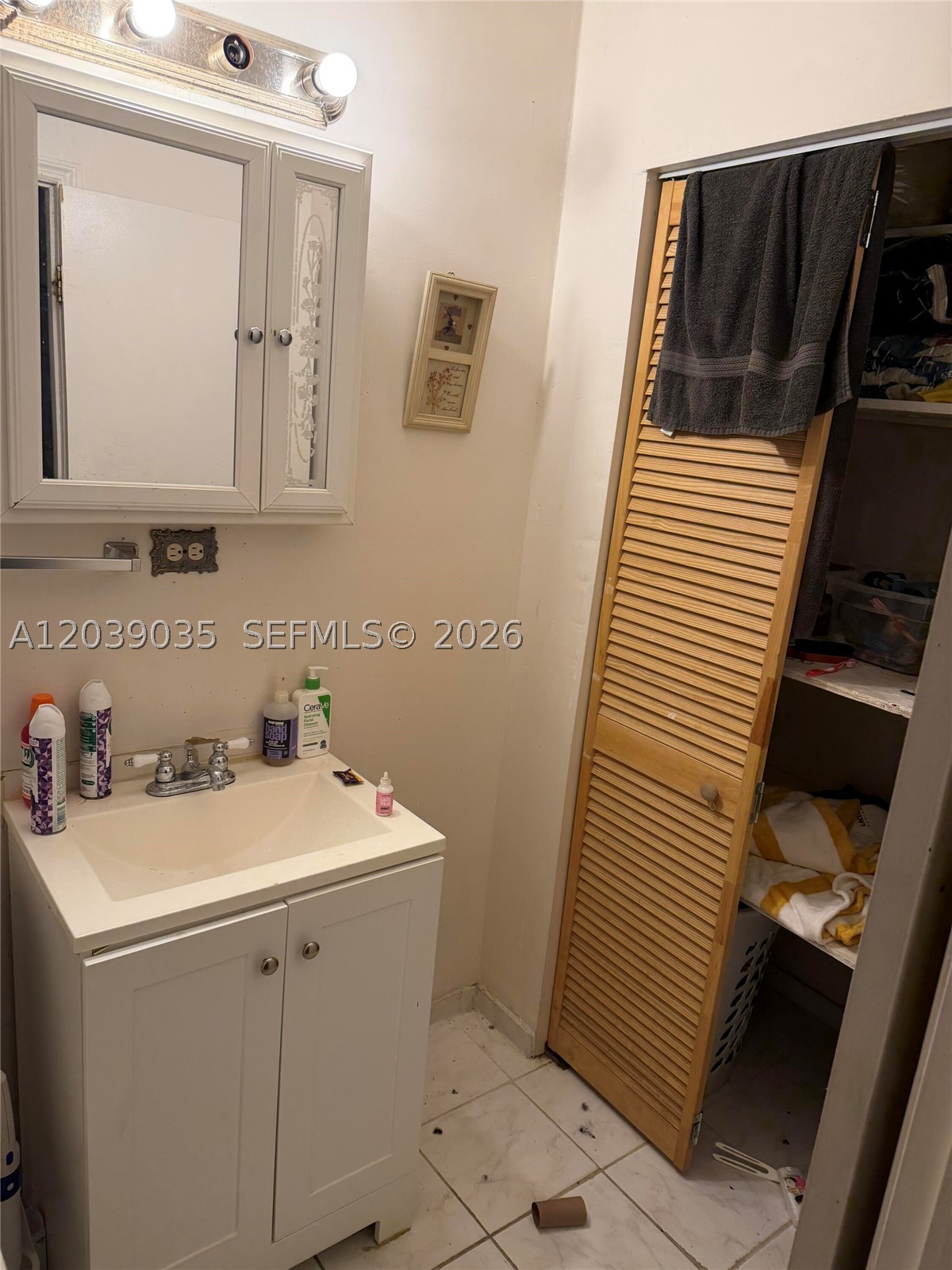 QUEENS PARK - Residential