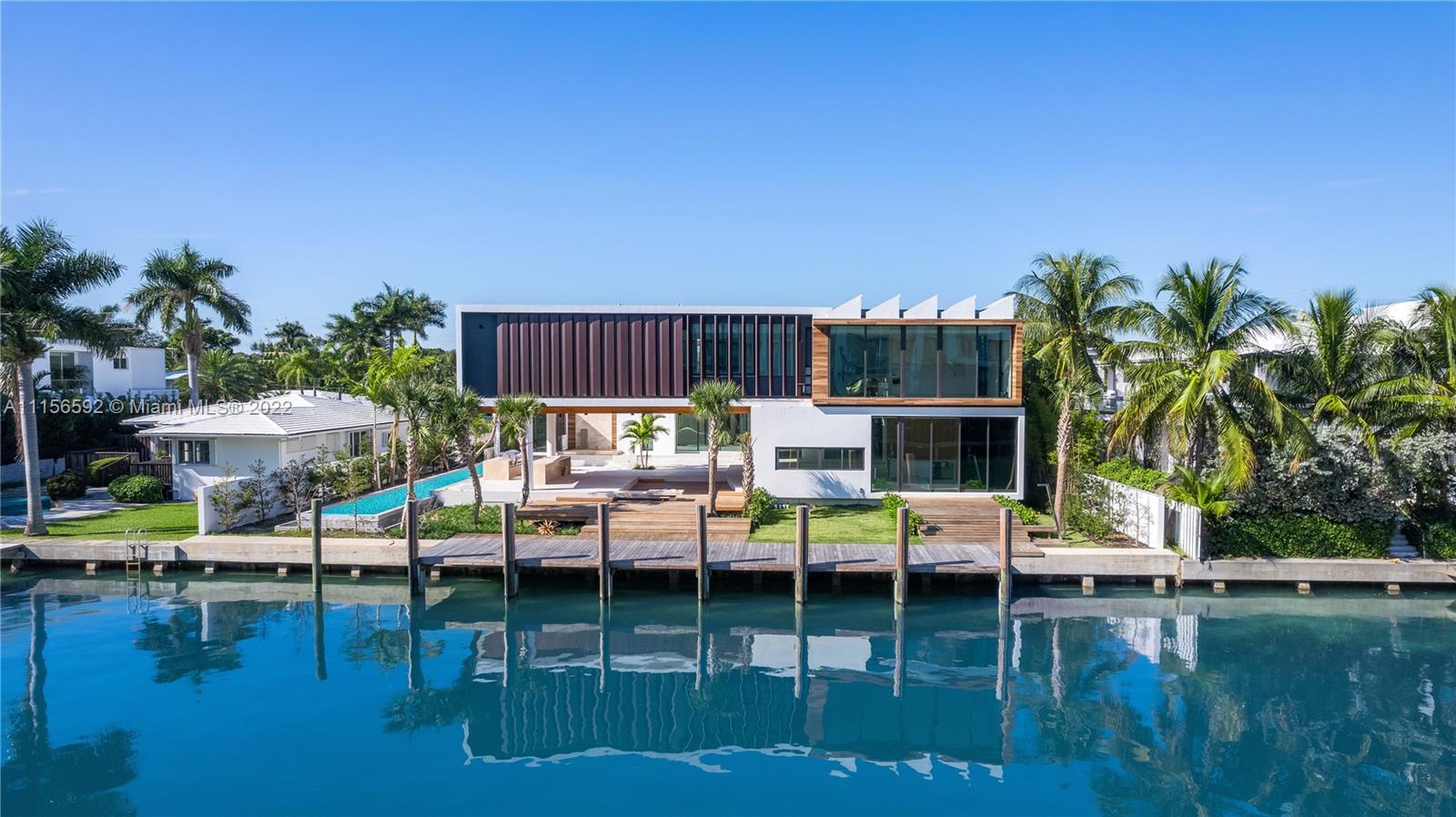 Brand new waterfront construction on Bay Harbour Island.