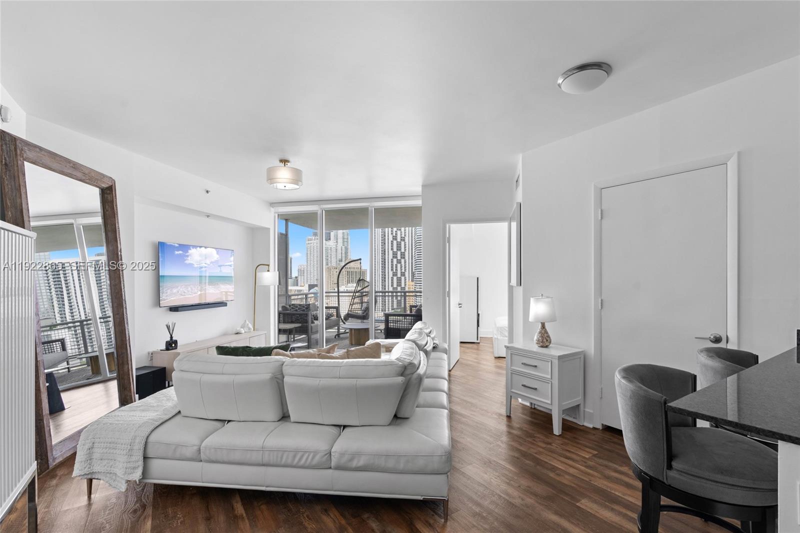 WIND CONDO - Residential Lease