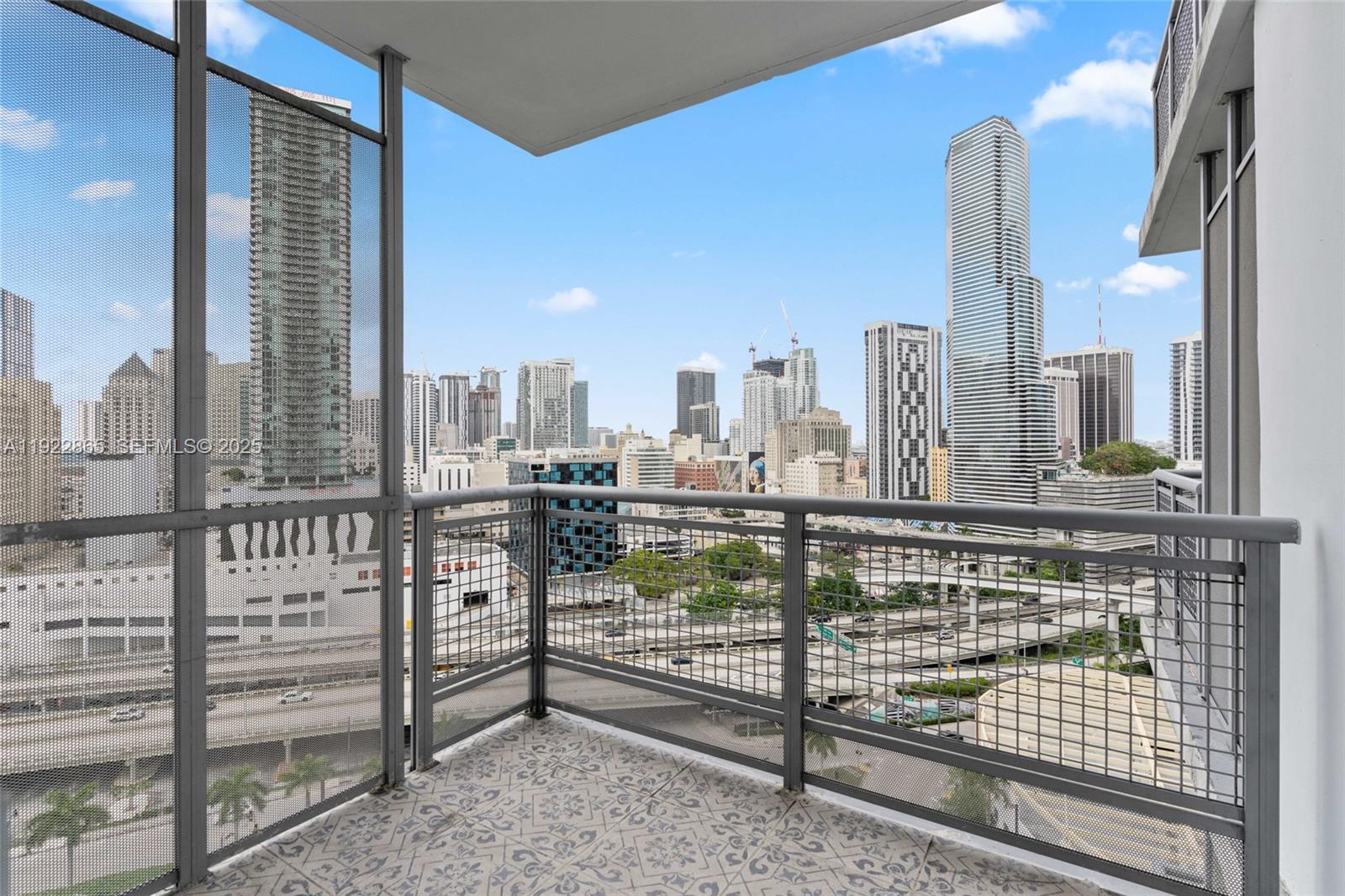 WIND CONDO - Residential Lease