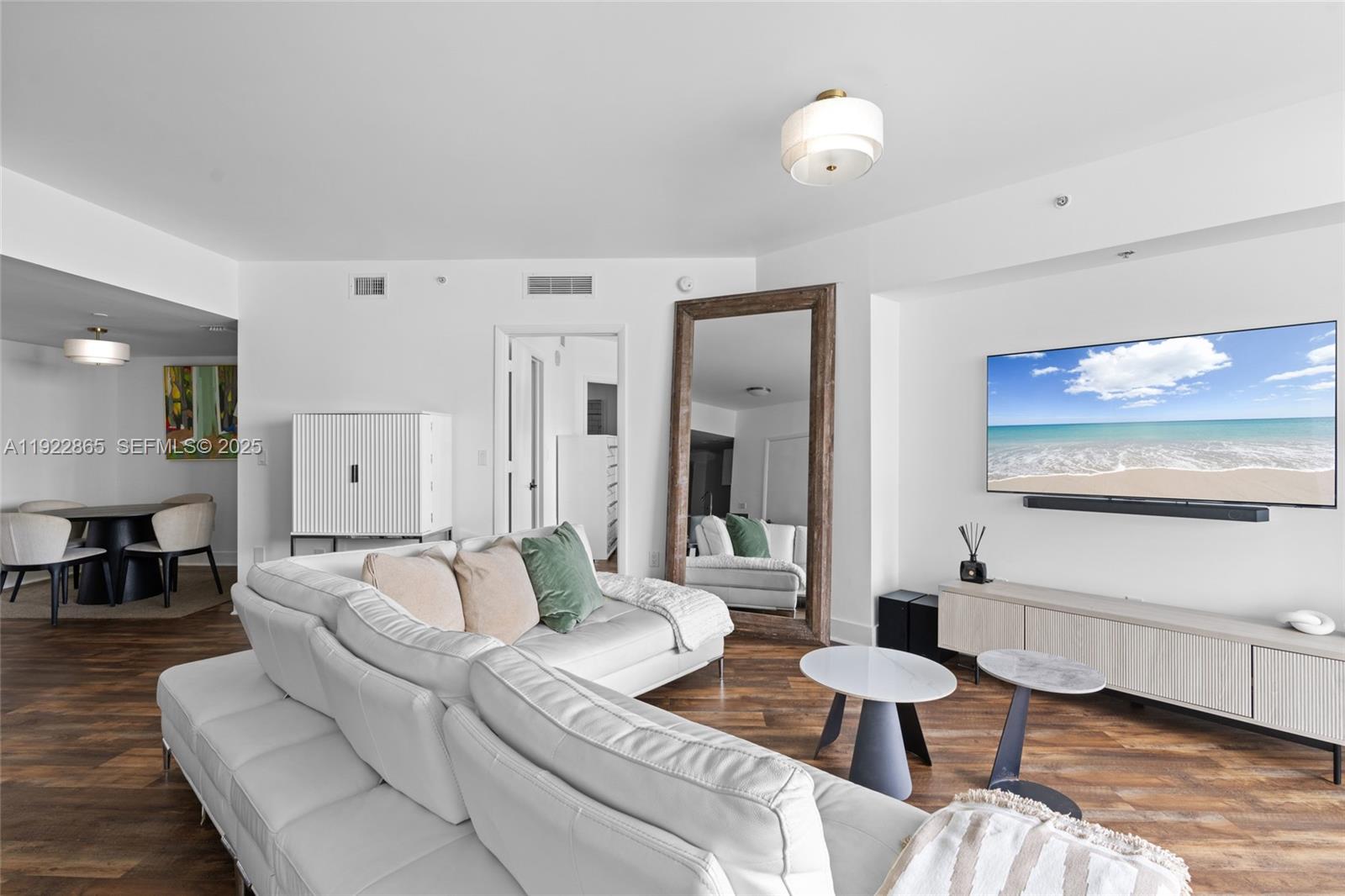 WIND CONDO - Residential Lease