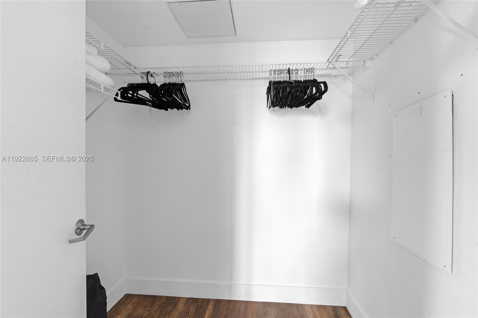 WIND CONDO - Residential Lease