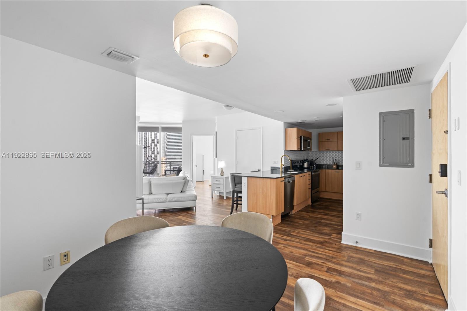 WIND CONDO - Residential Lease
